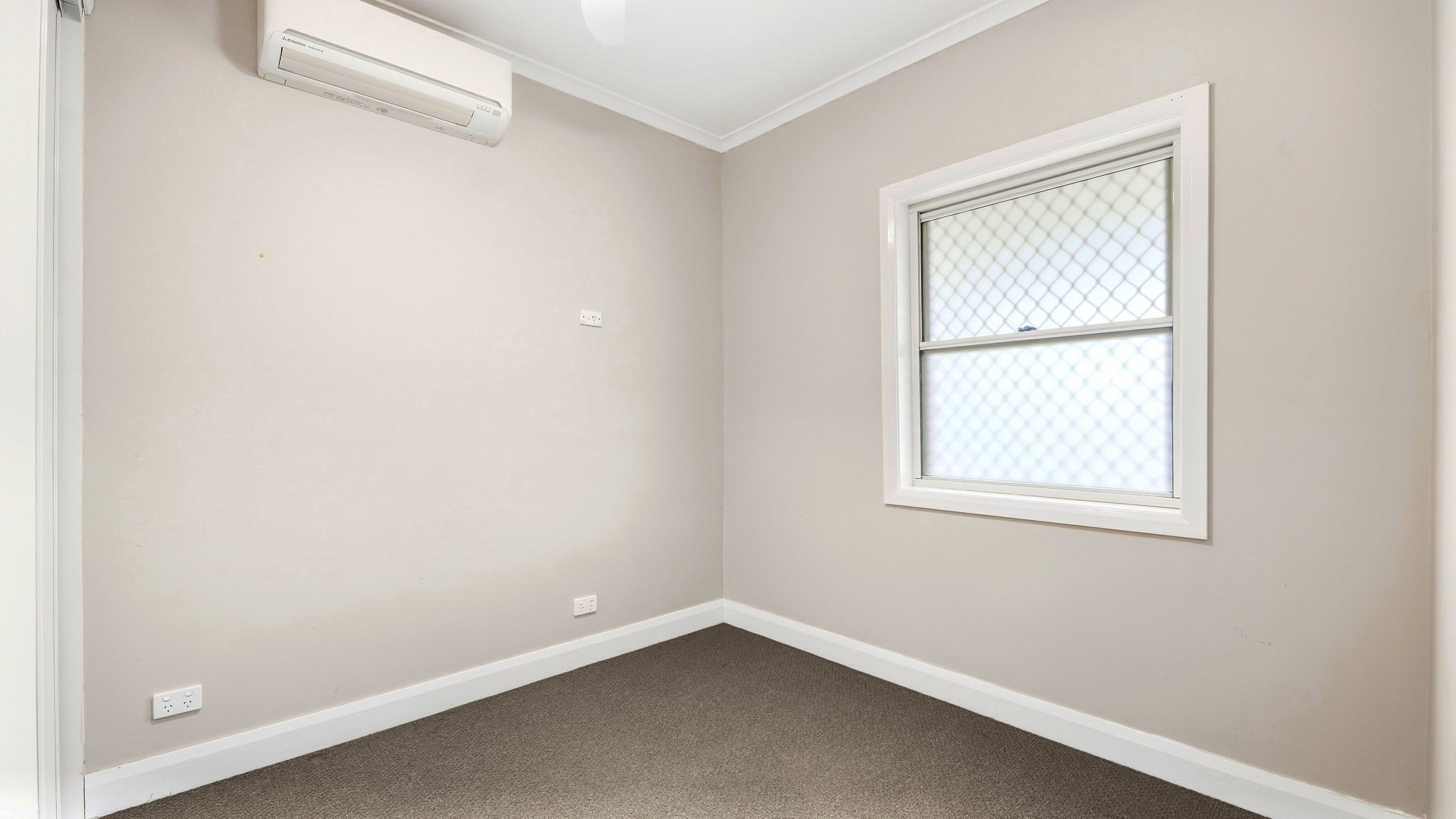 129 Bent Street — photo 10 of 28