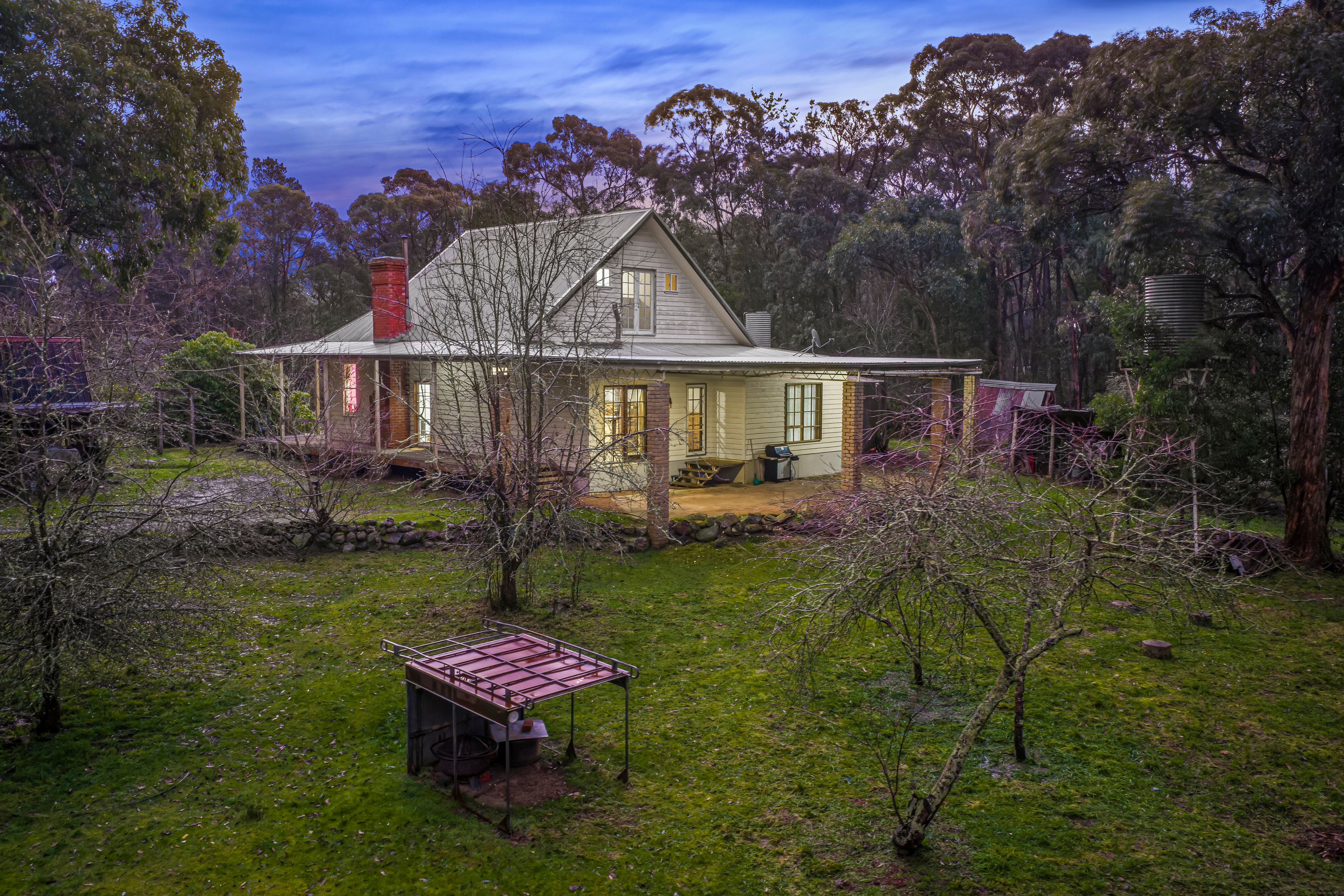 100 Tilligs Road, Scarsdale, VIC 3351