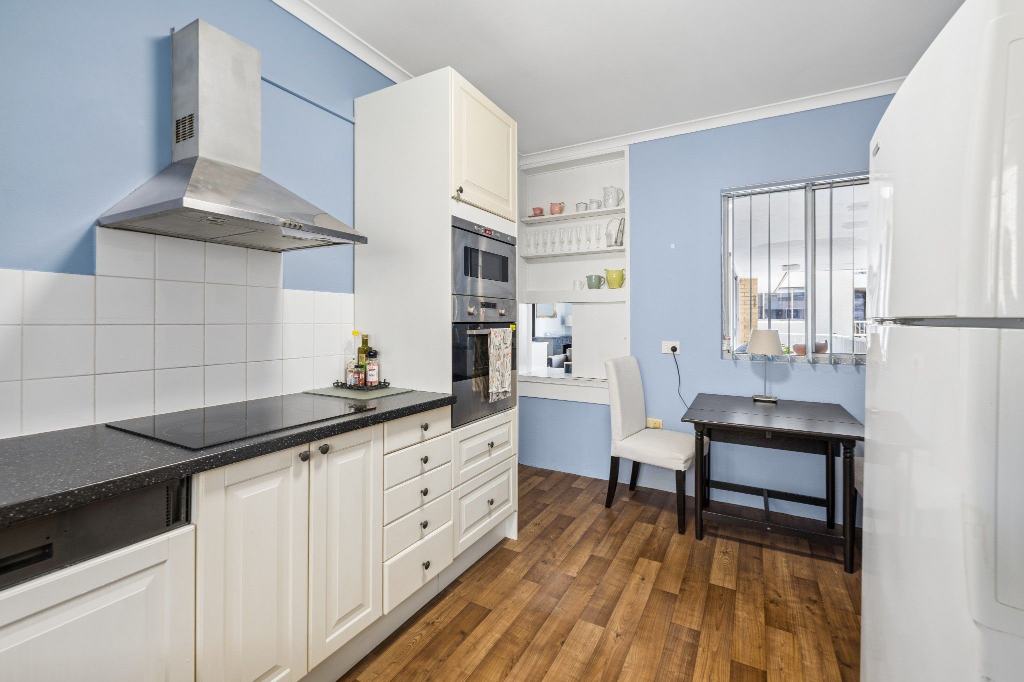 6/19 Old Burleigh Road — photo 4 of 20