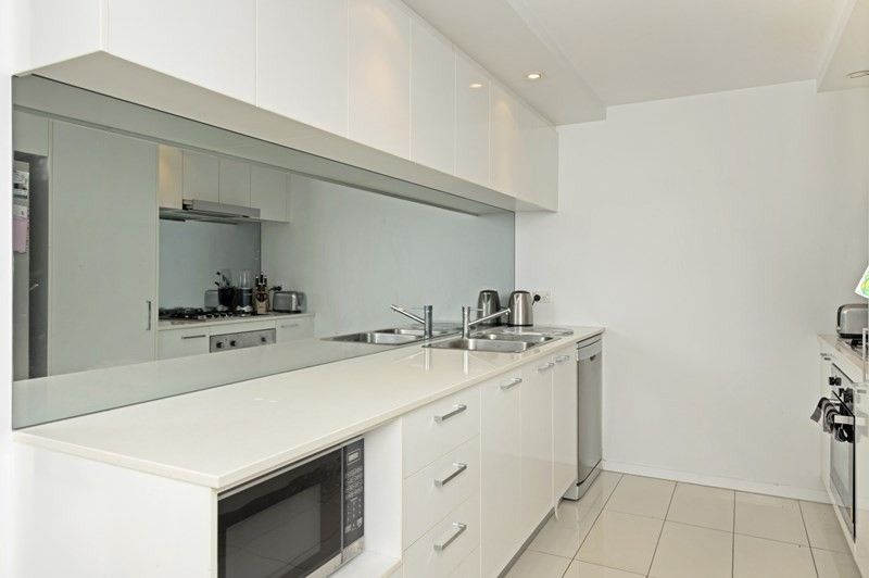 206/3 Compass Drive, Biggera Waters, QLD 4216