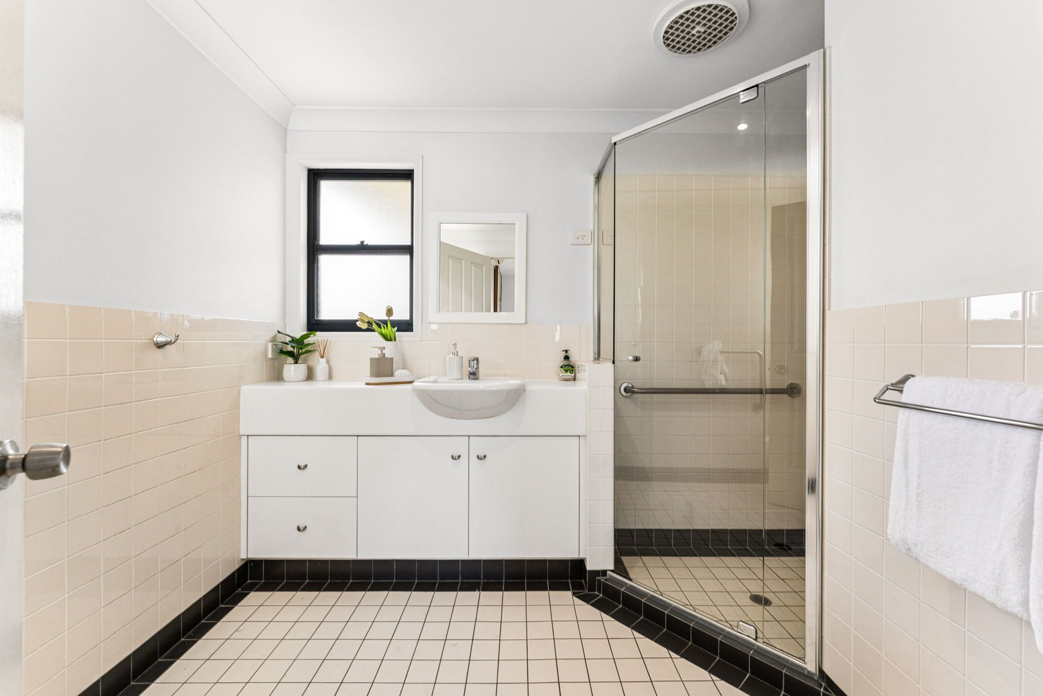 3 Albert Street — photo 13 of 29