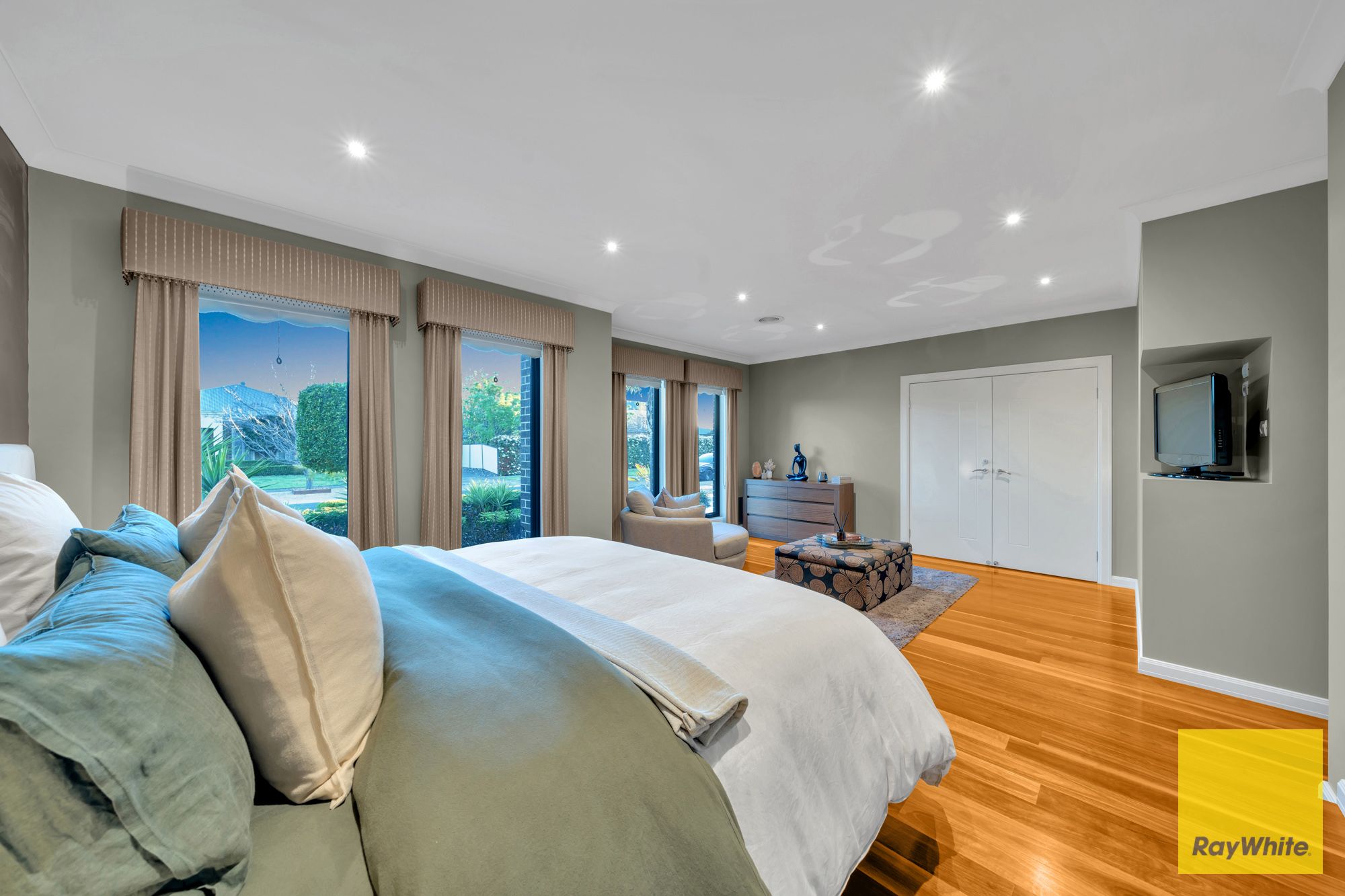 15 Empire Drive — photo 12 of 30