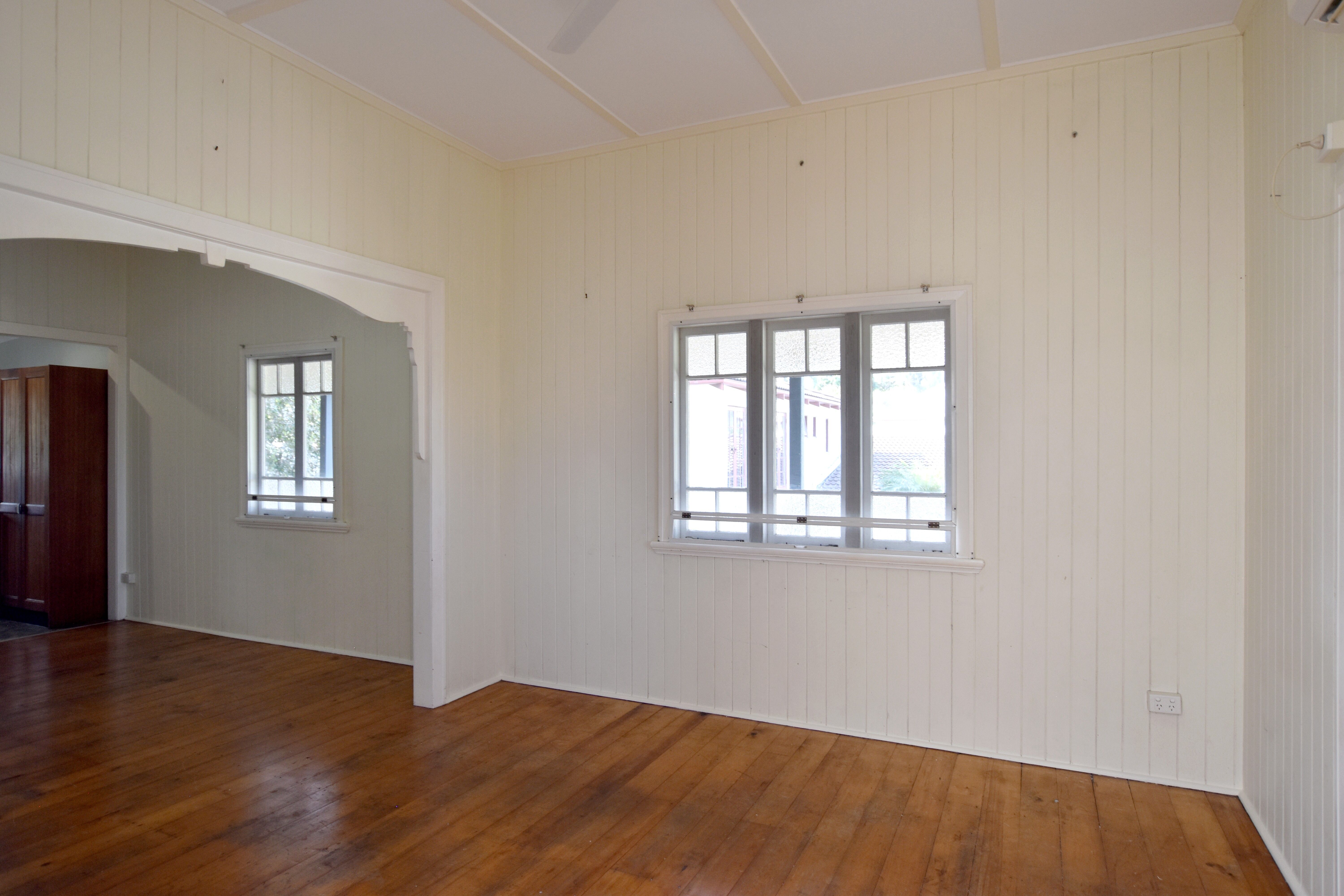 27 Cook Street, West Gladstone, QLD 4680