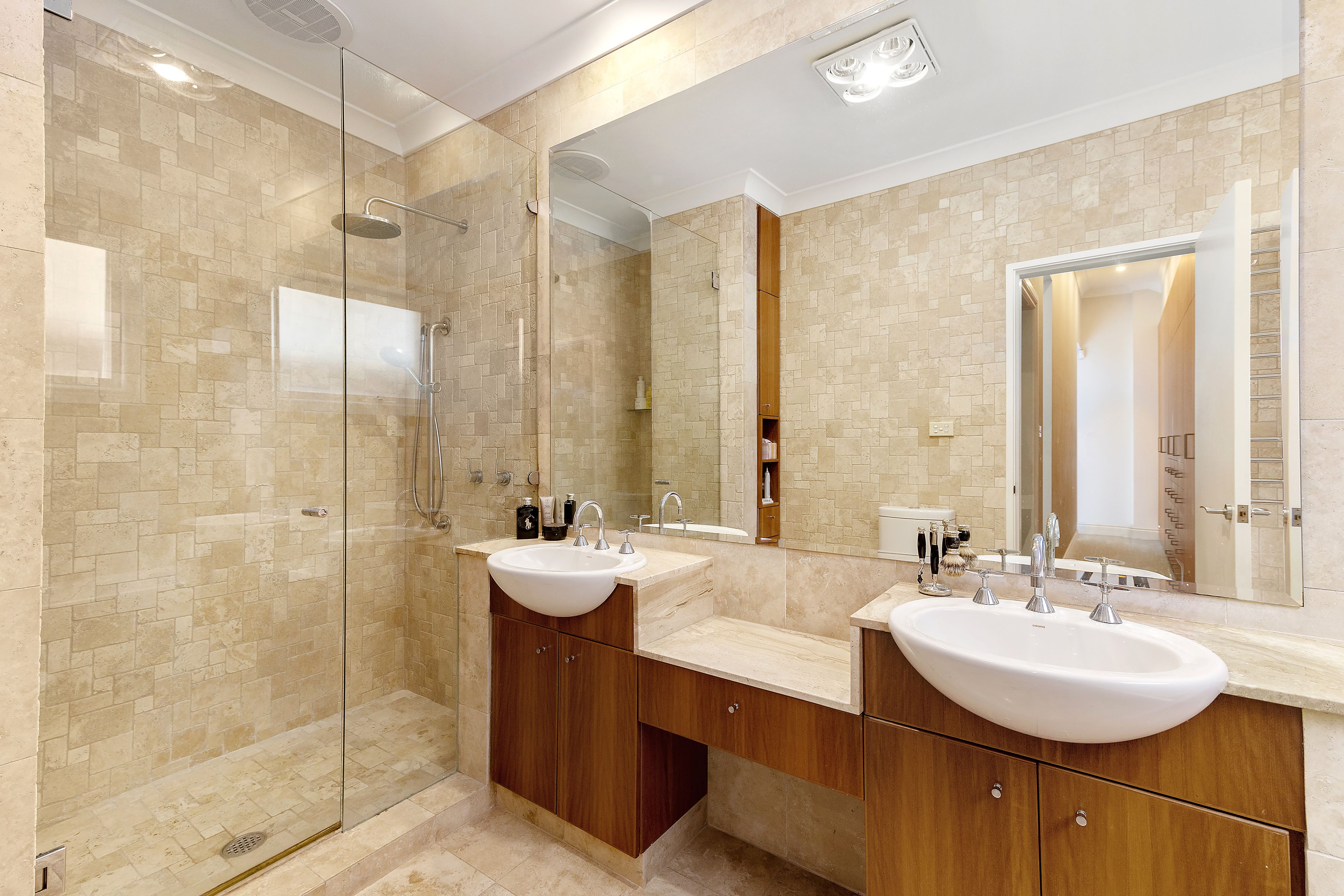 76a Douglas Street — photo 8 of 15
