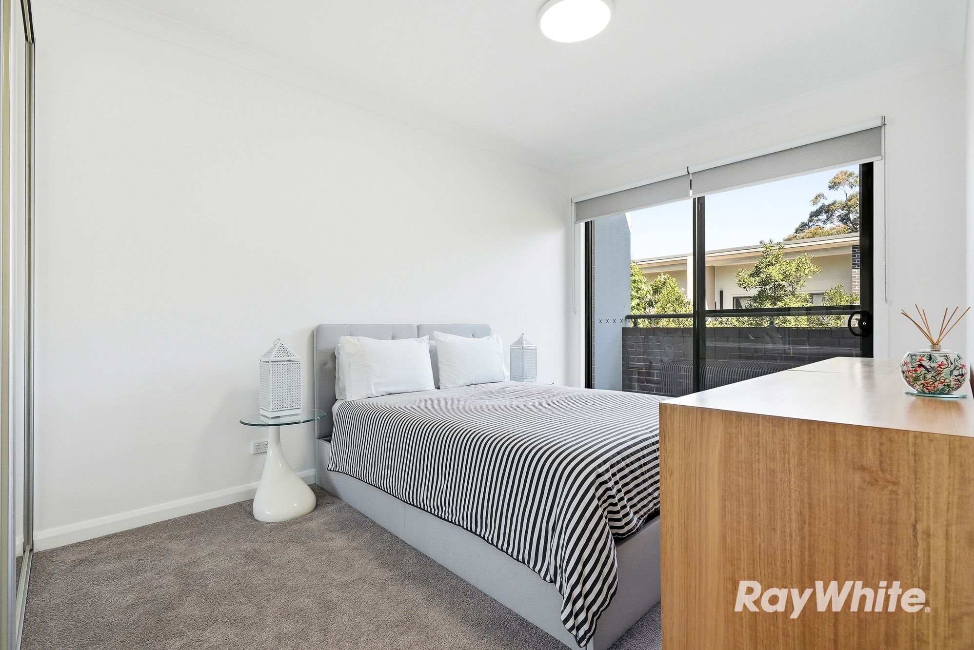 14/213-215 William Street — photo 8 of 17