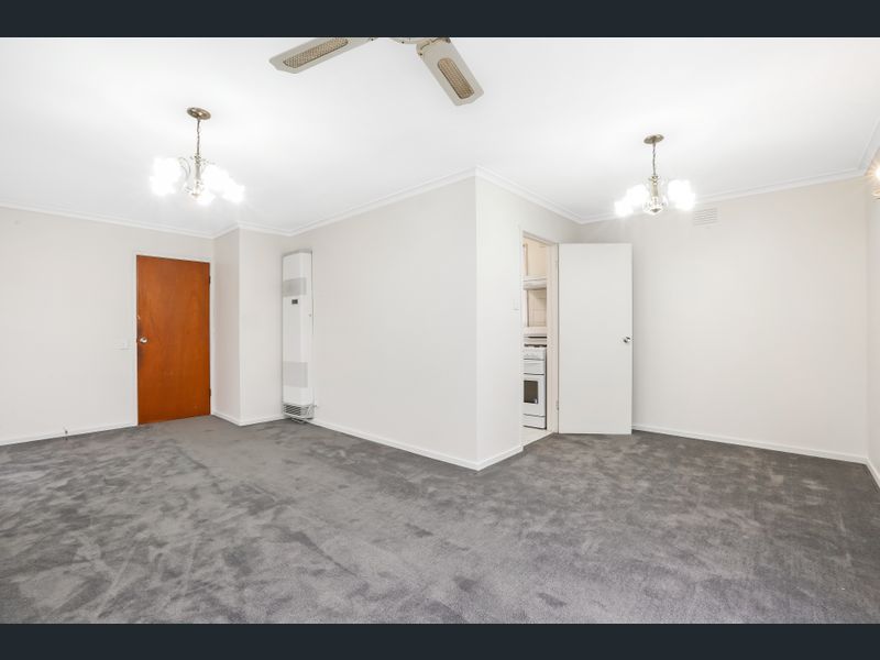 15 Nareen Avenue, Coolaroo, VIC 3048