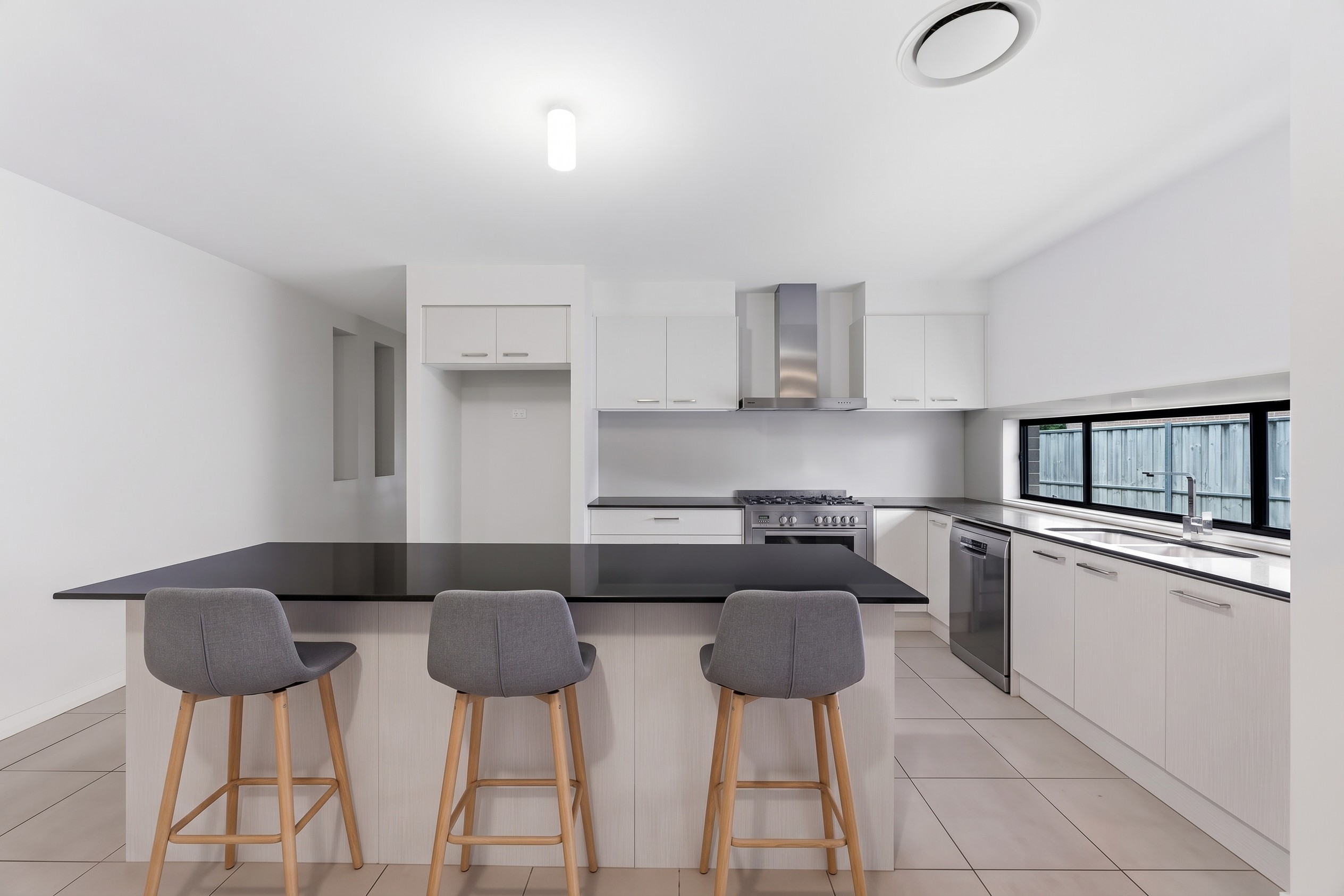 13 Highdale Terrace, Glenmore Park, NSW 2745