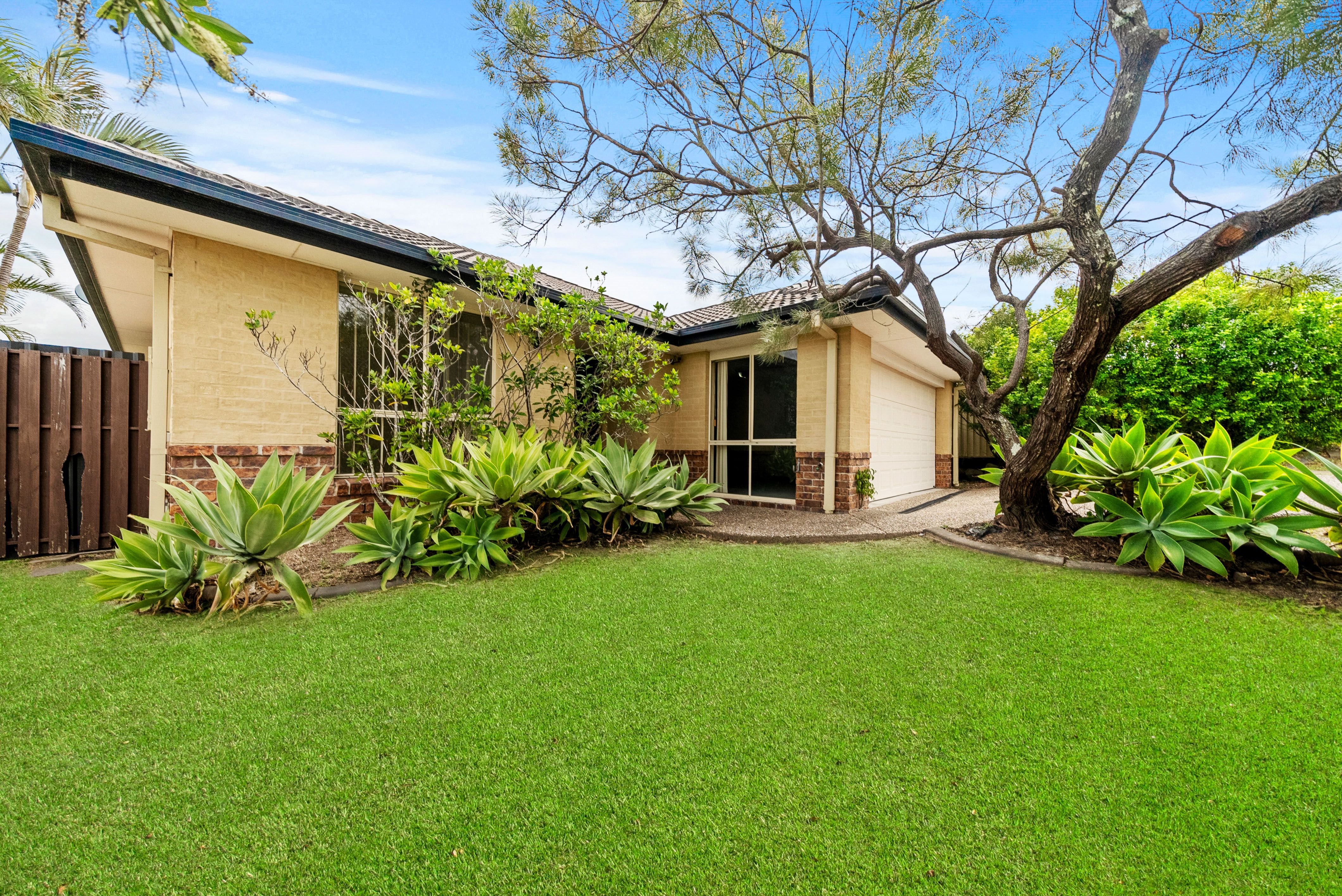 95 Lindfield Drive, Helensvale, QLD 4212