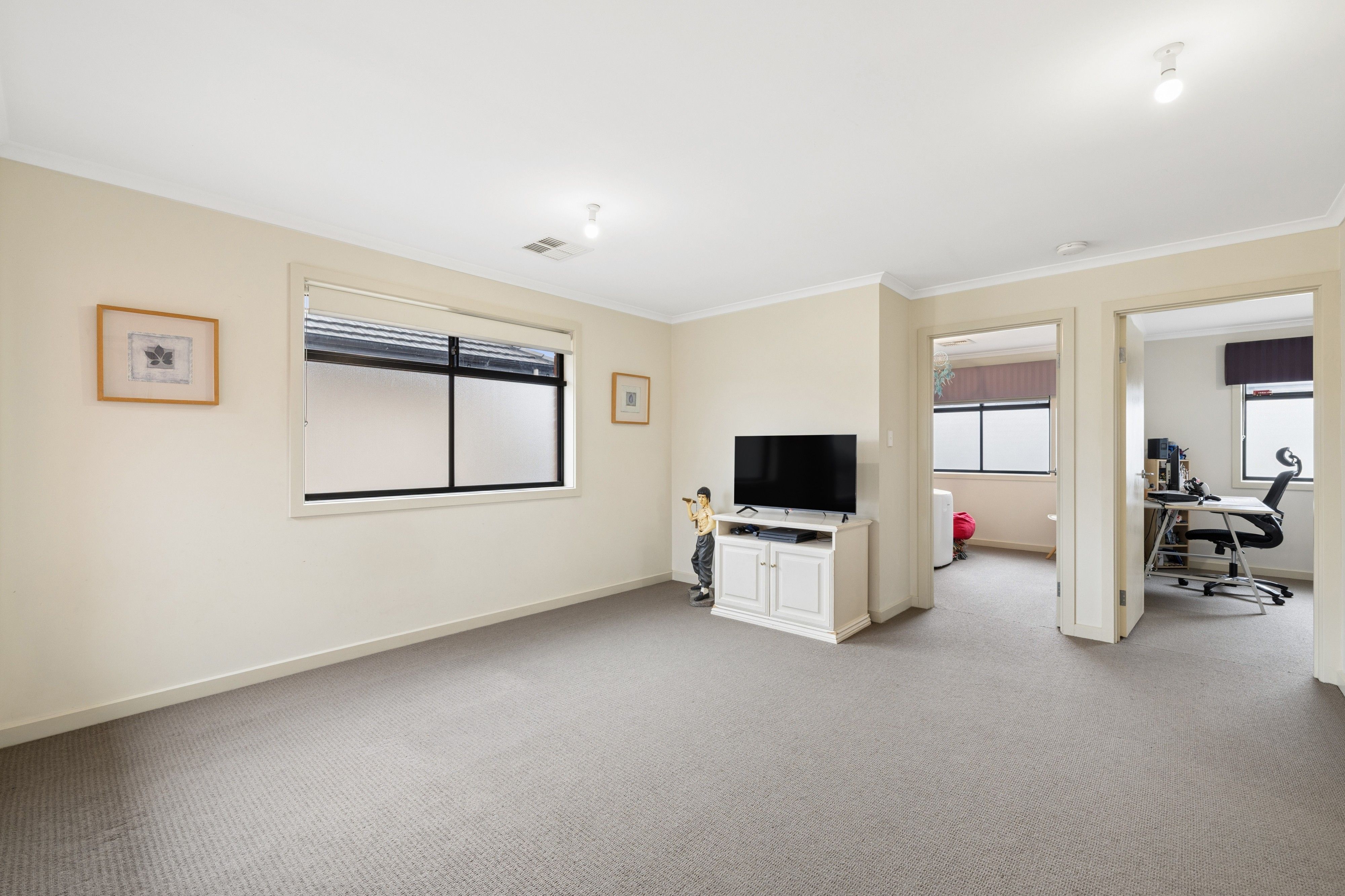 14 Heysen Crescent — photo 19 of 23