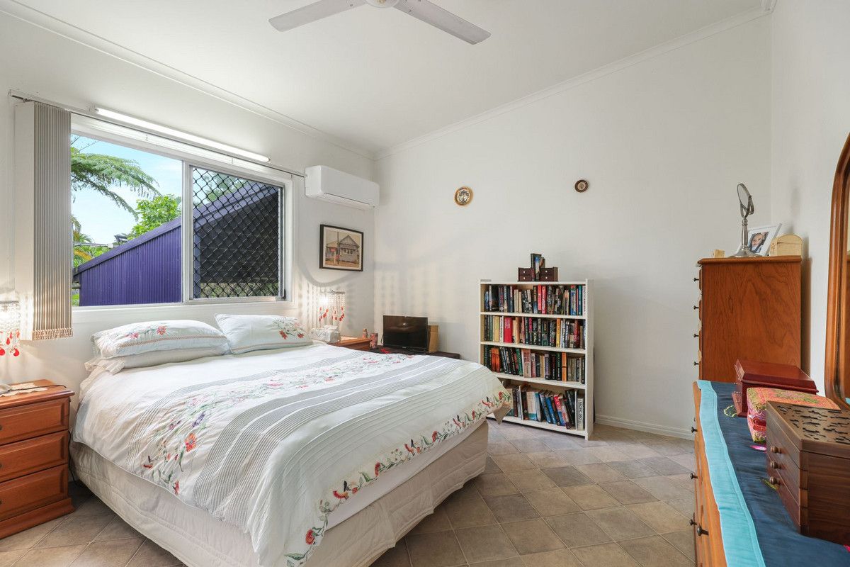 4 Green Street — photo 14 of 21