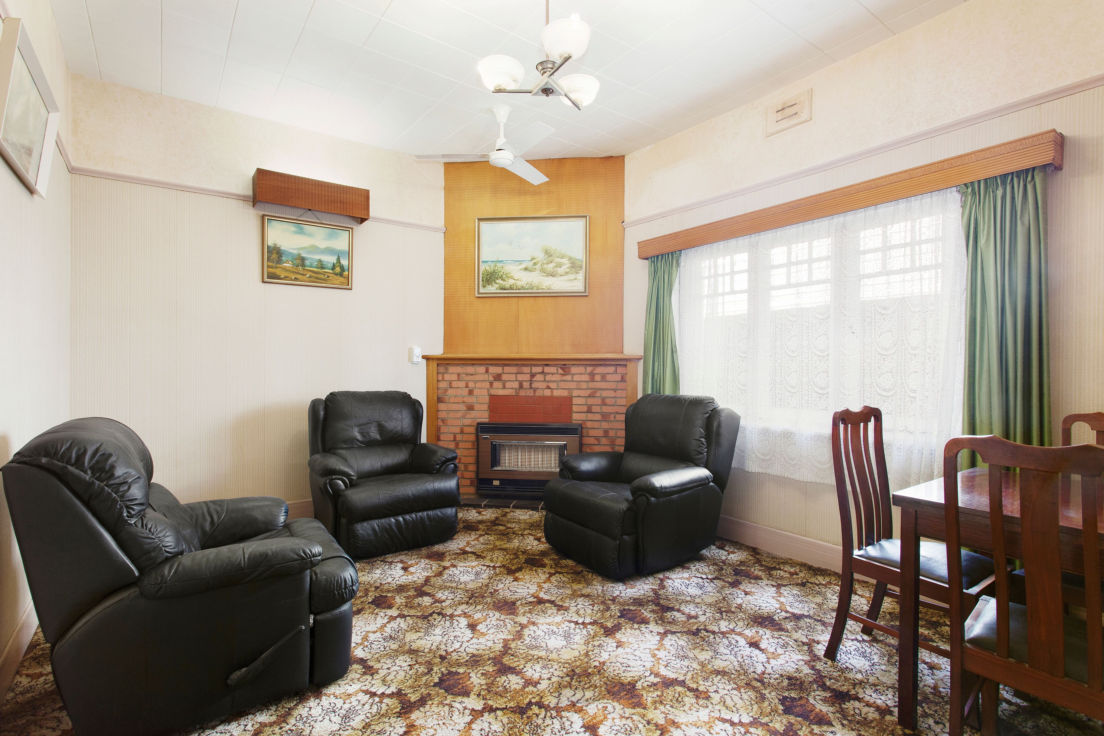 10 Edgewood Street, Carnegie, VIC 3163