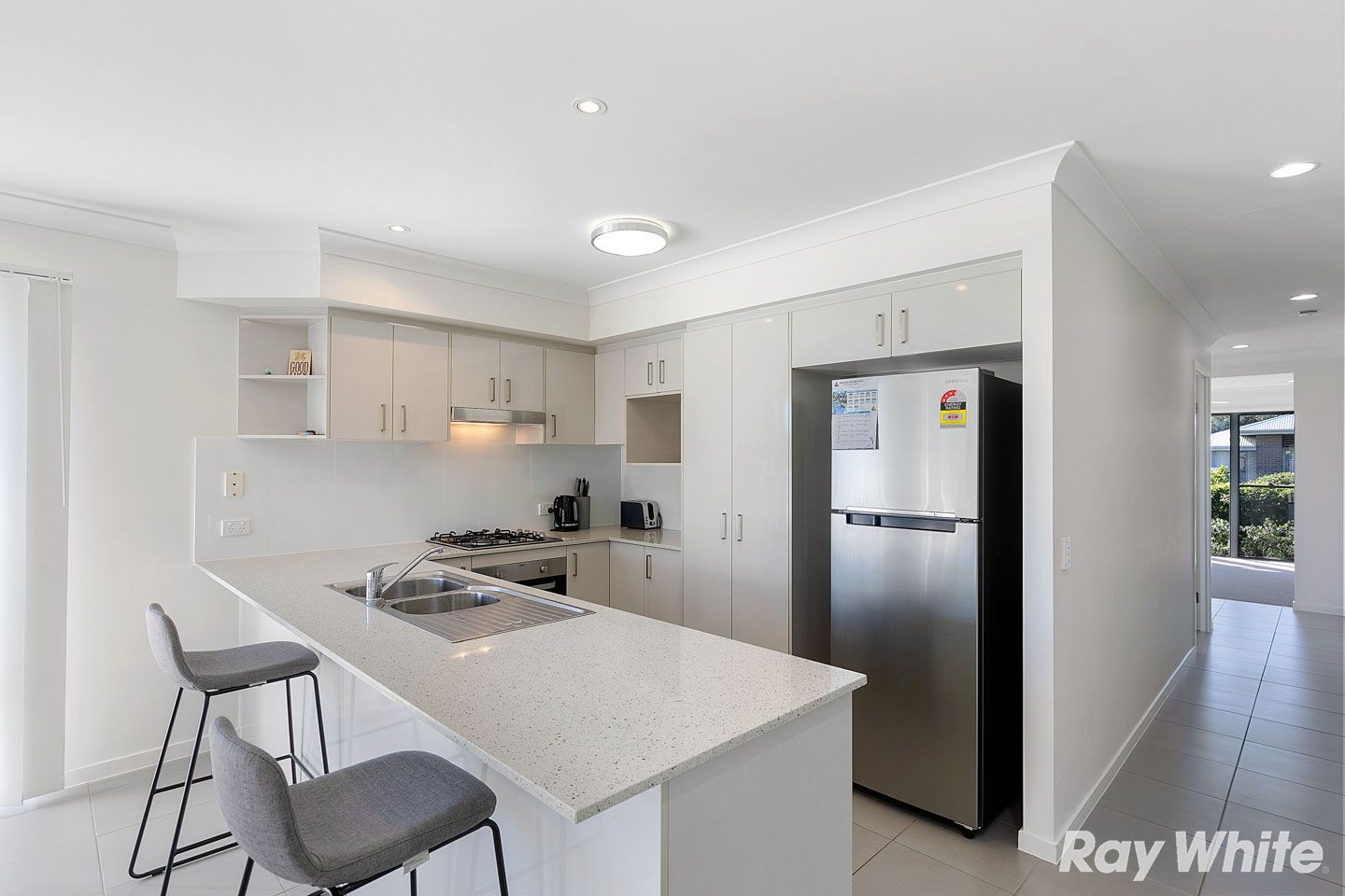 16 Venus Street, Urraween, QLD 4655