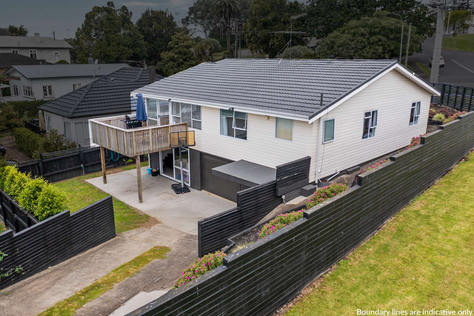 18 Taylor Road photo 0