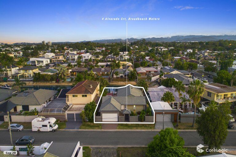 4 Alvarado Court, Broadbeach Waters QLD 4218