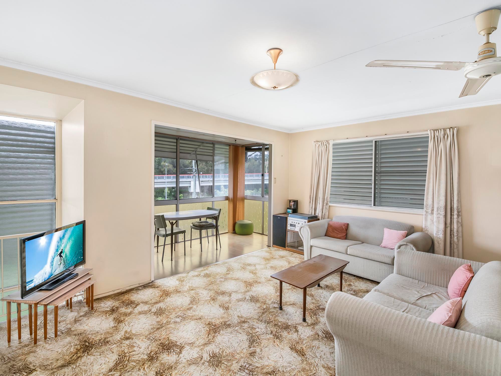 61 Messines Ridge Road, Tarragindi, QLD 4121