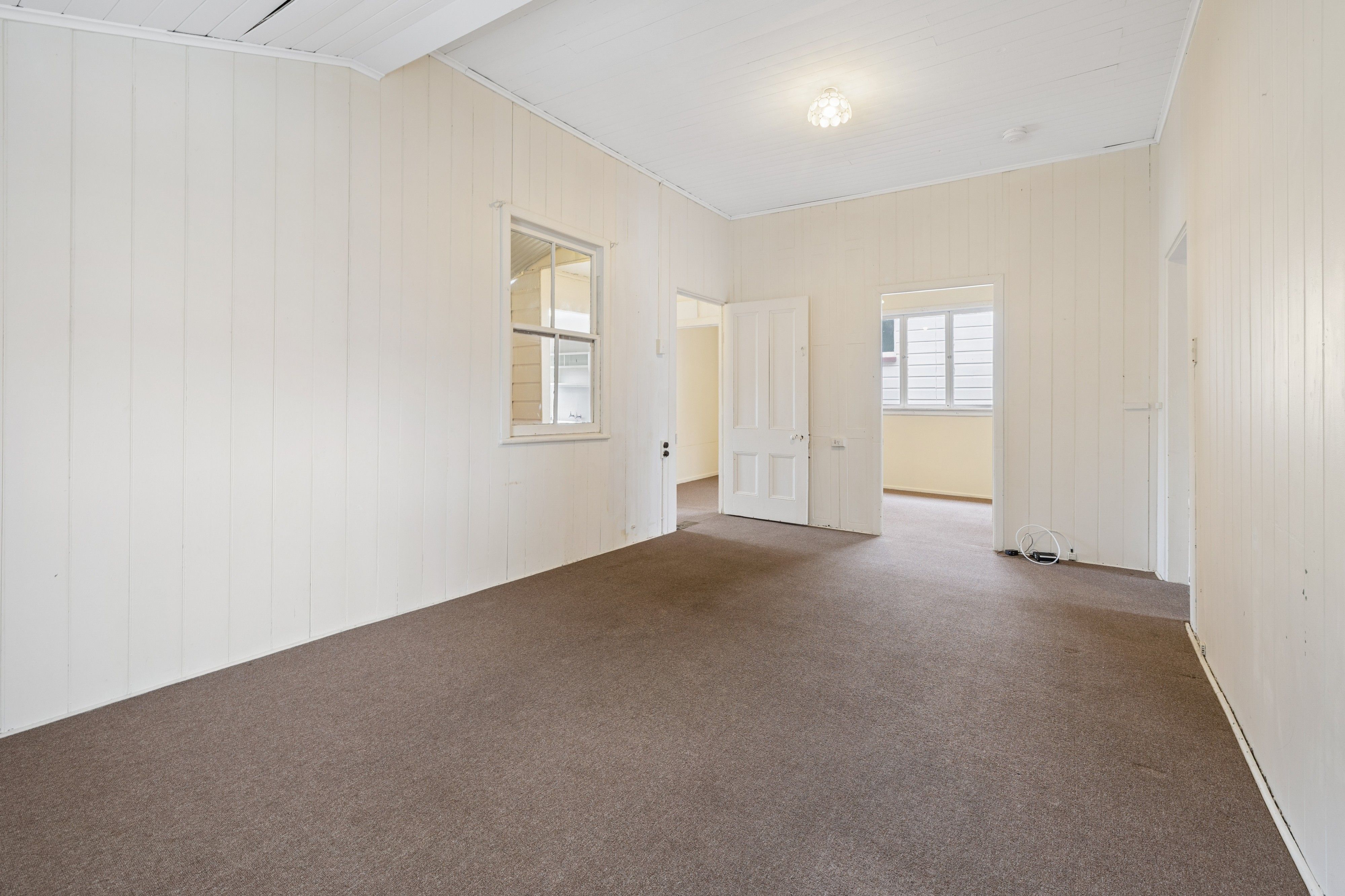 21 Woolcock Street — photo 4 of 11