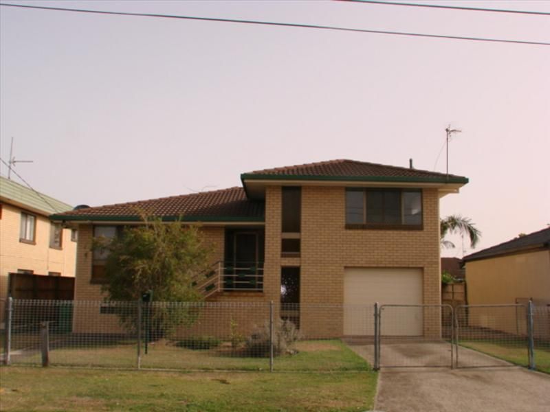 16 Donald Avenue, Paradise Point, QLD 4216