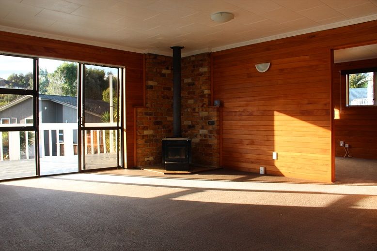 33 Oteha Valley Road, Northcross, North Shore City