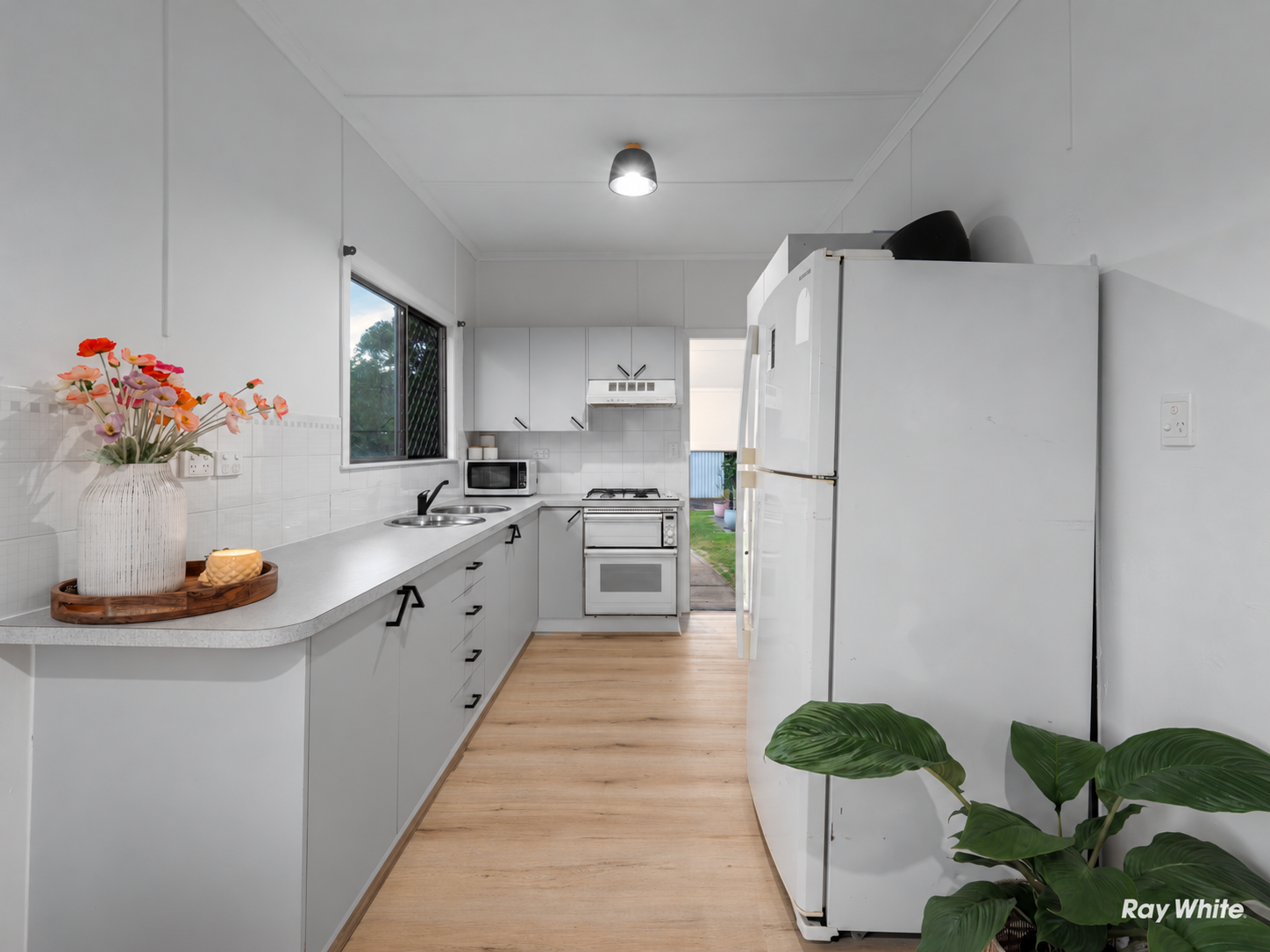 24 Davidson Street — photo 4 of 15