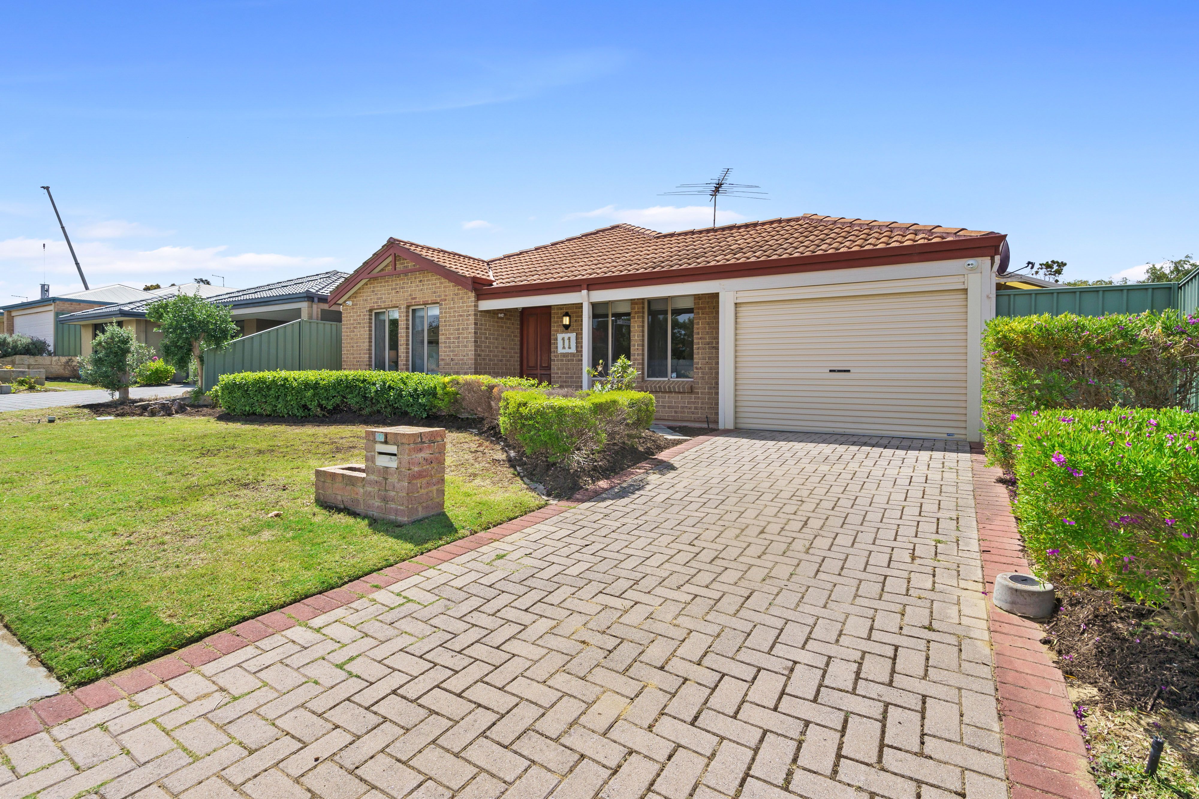 11 Tomago Way, Merriwa, WA 6030