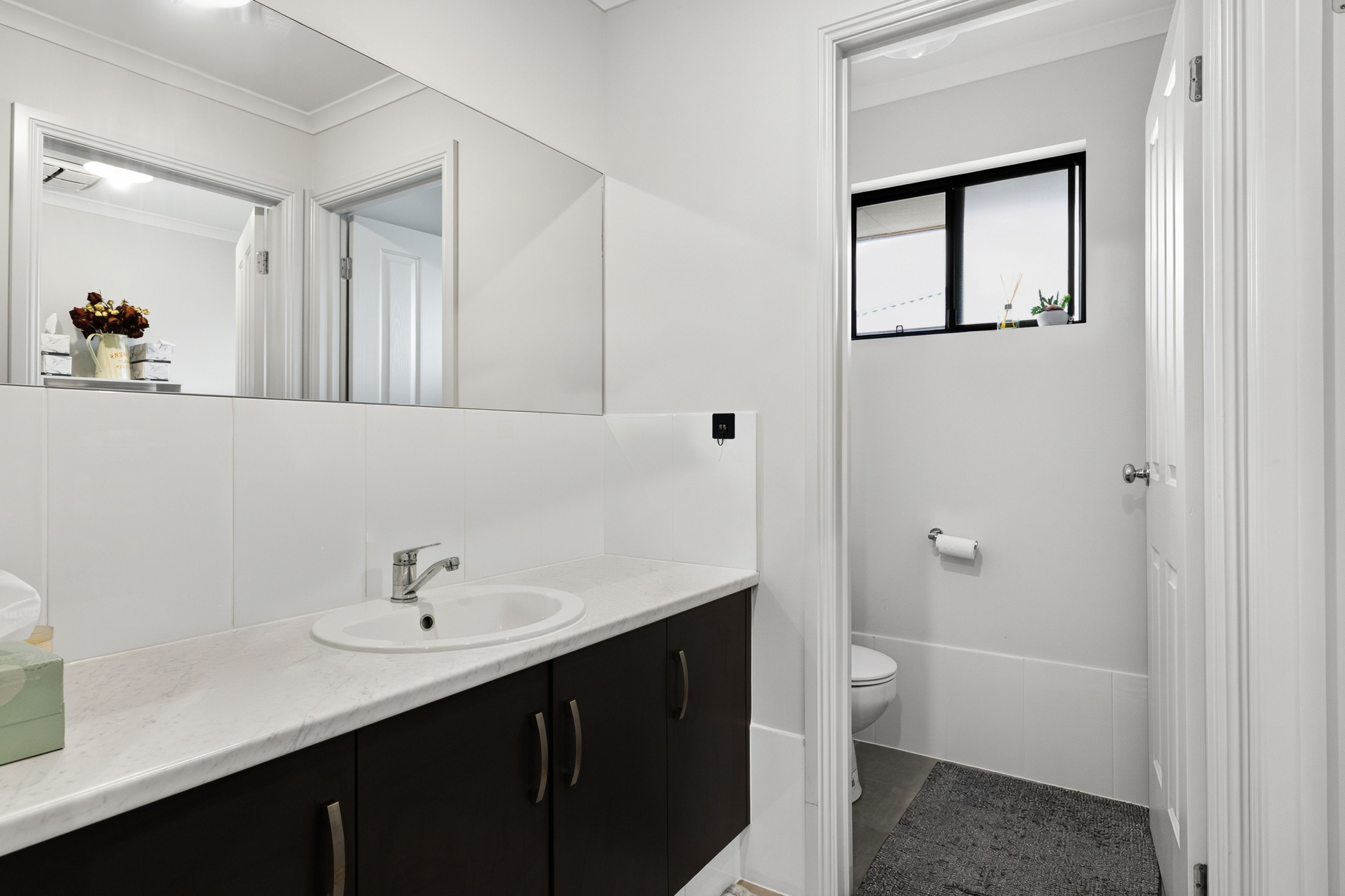 43 Barrington Avenue — photo 13 of 16