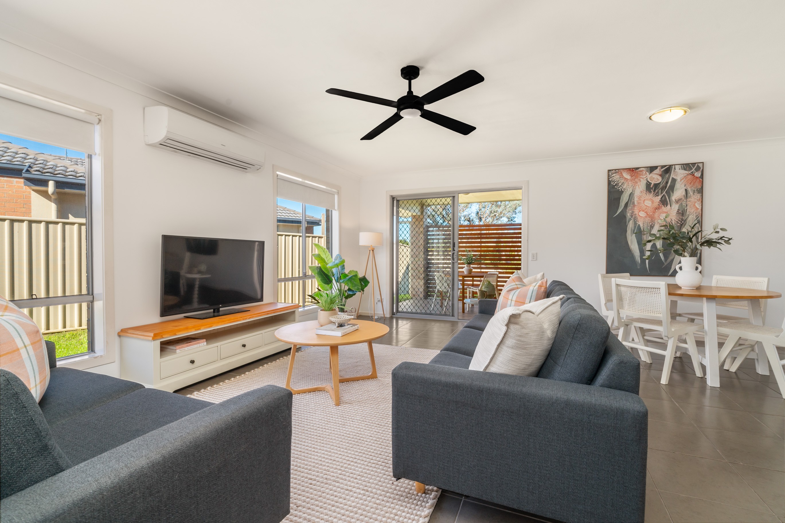 6 Blacket Place, Hamilton Valley, NSW 2641