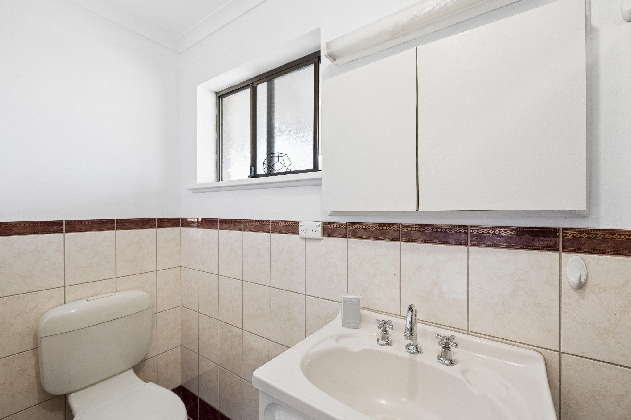 2 Karyn Crescent — photo 14 of 29