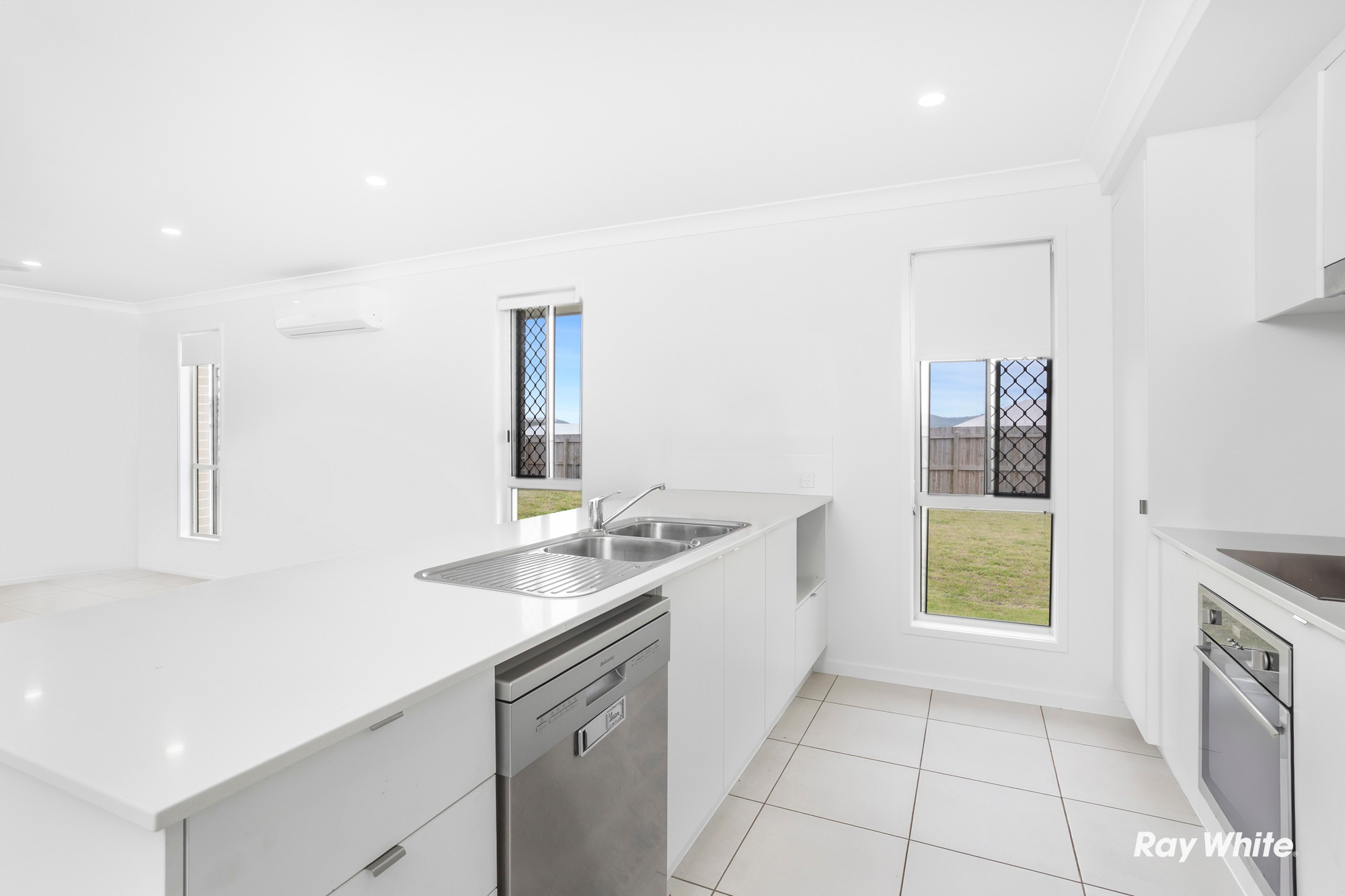 2 Radiata Street, Hidden Valley, QLD 4703