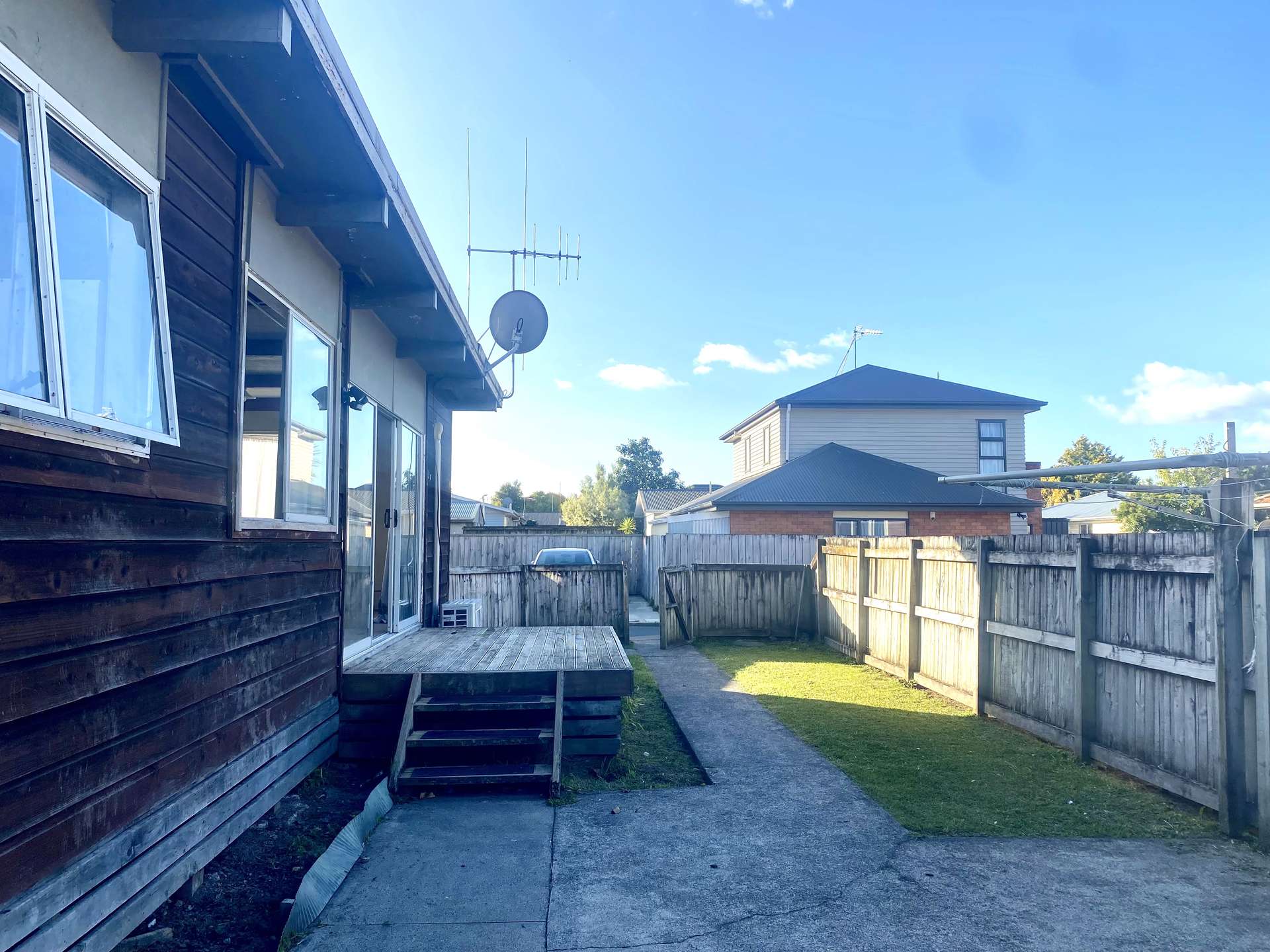 219b Fox Street photo 8