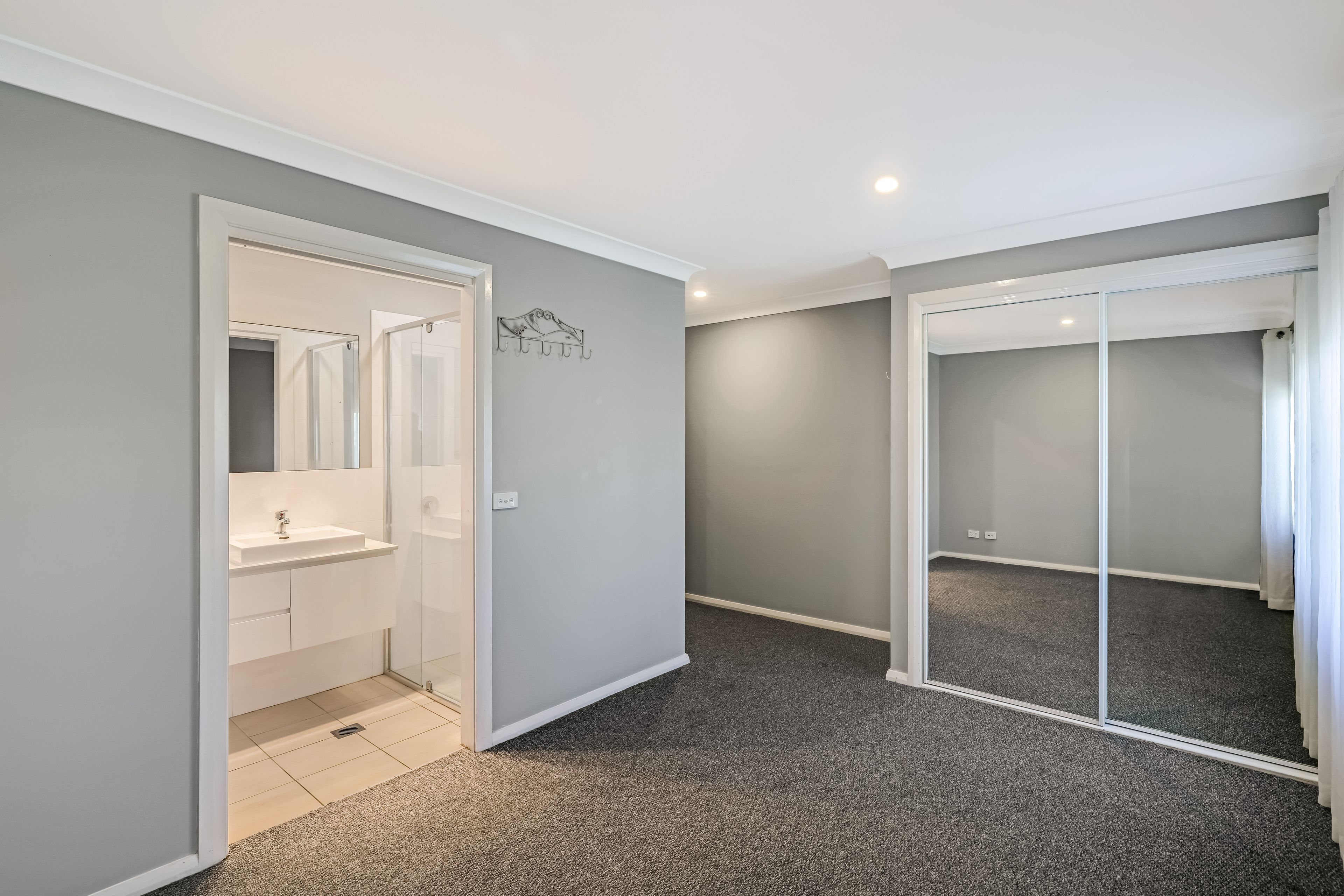 6 Peacehaven Way — photo 14 of 15