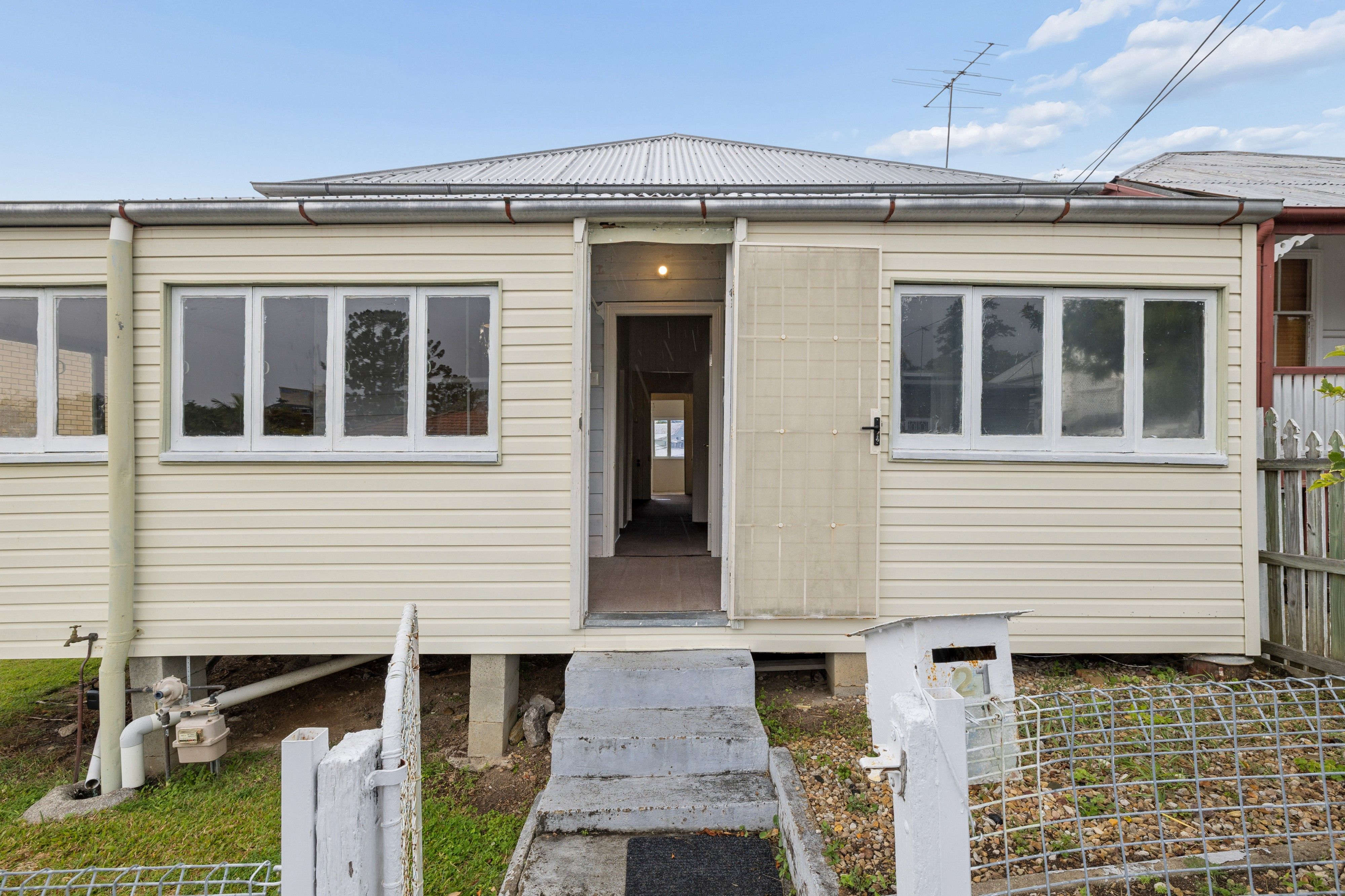 21 Woolcock Street — photo 11 of 11