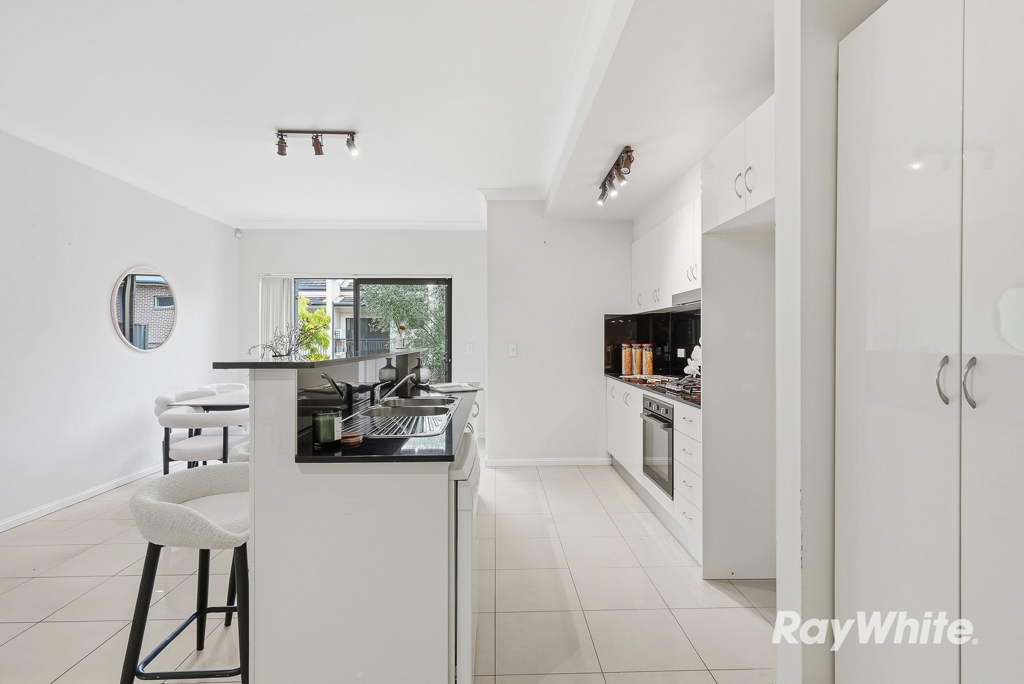 1/8-16 Virginia Street — photo 10 of 30