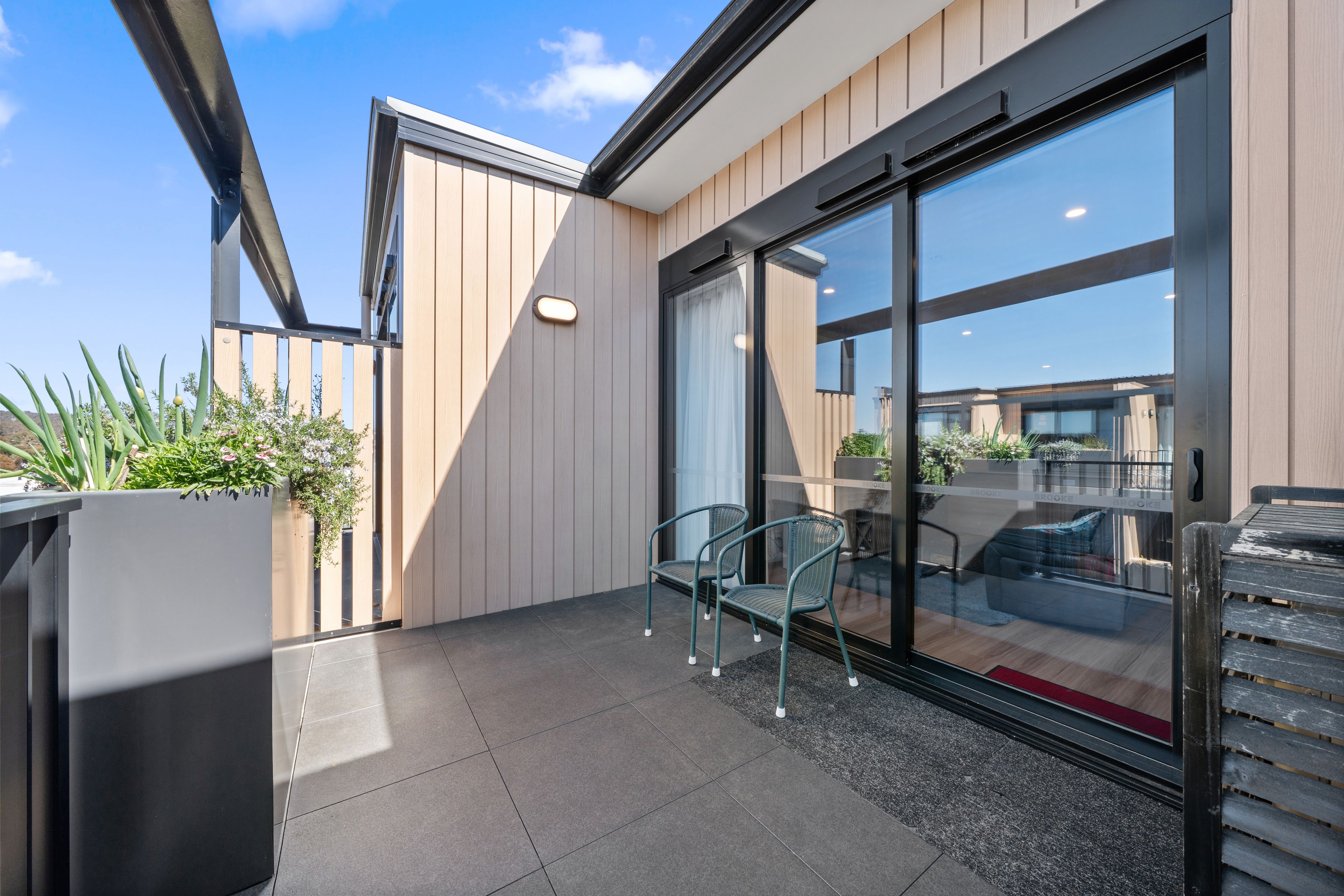 405/39 Braybrooke Street — photo 14 of 19