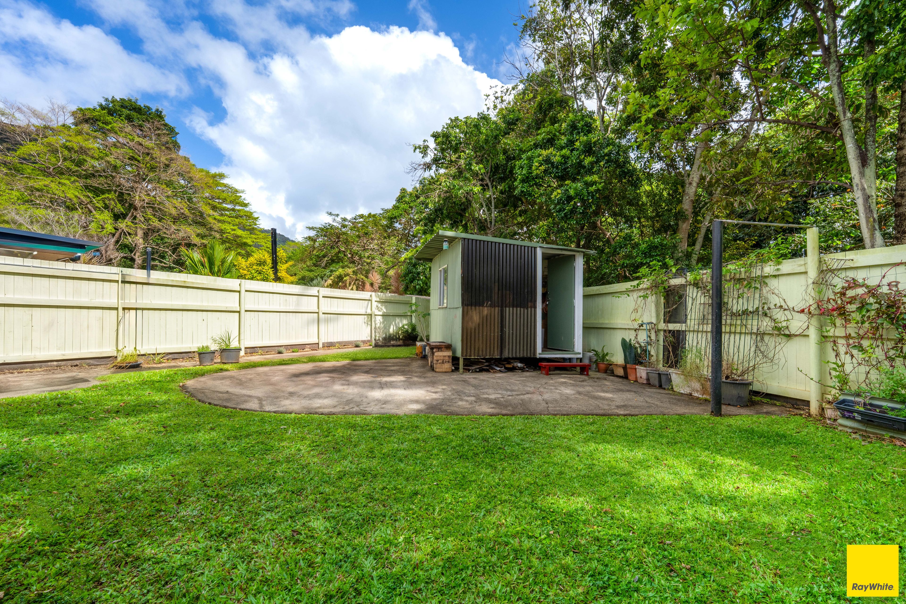 12 Tuffley Close — photo 17 of 20