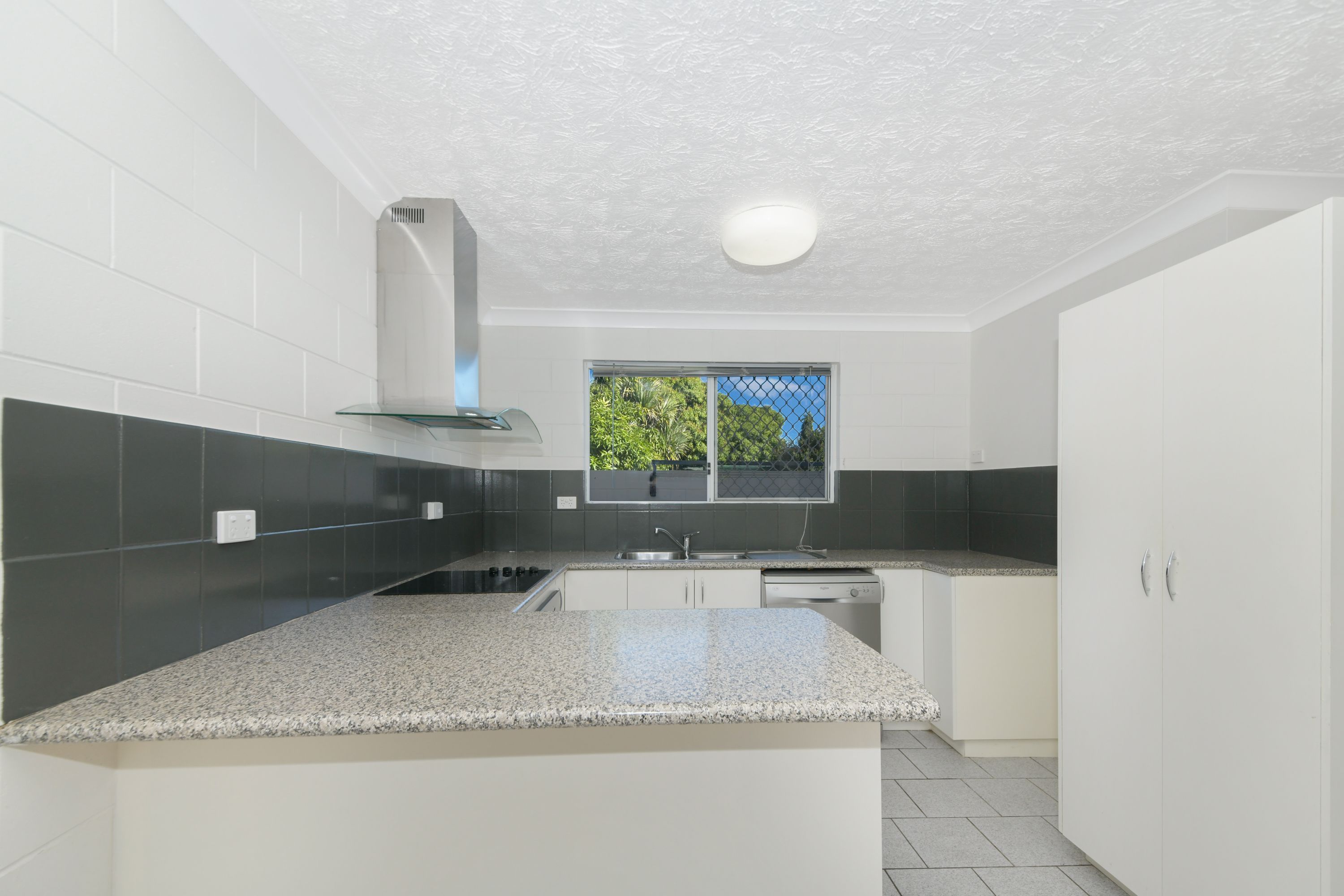 4/46 Grosvenor Street, Pimlico, QLD 4812