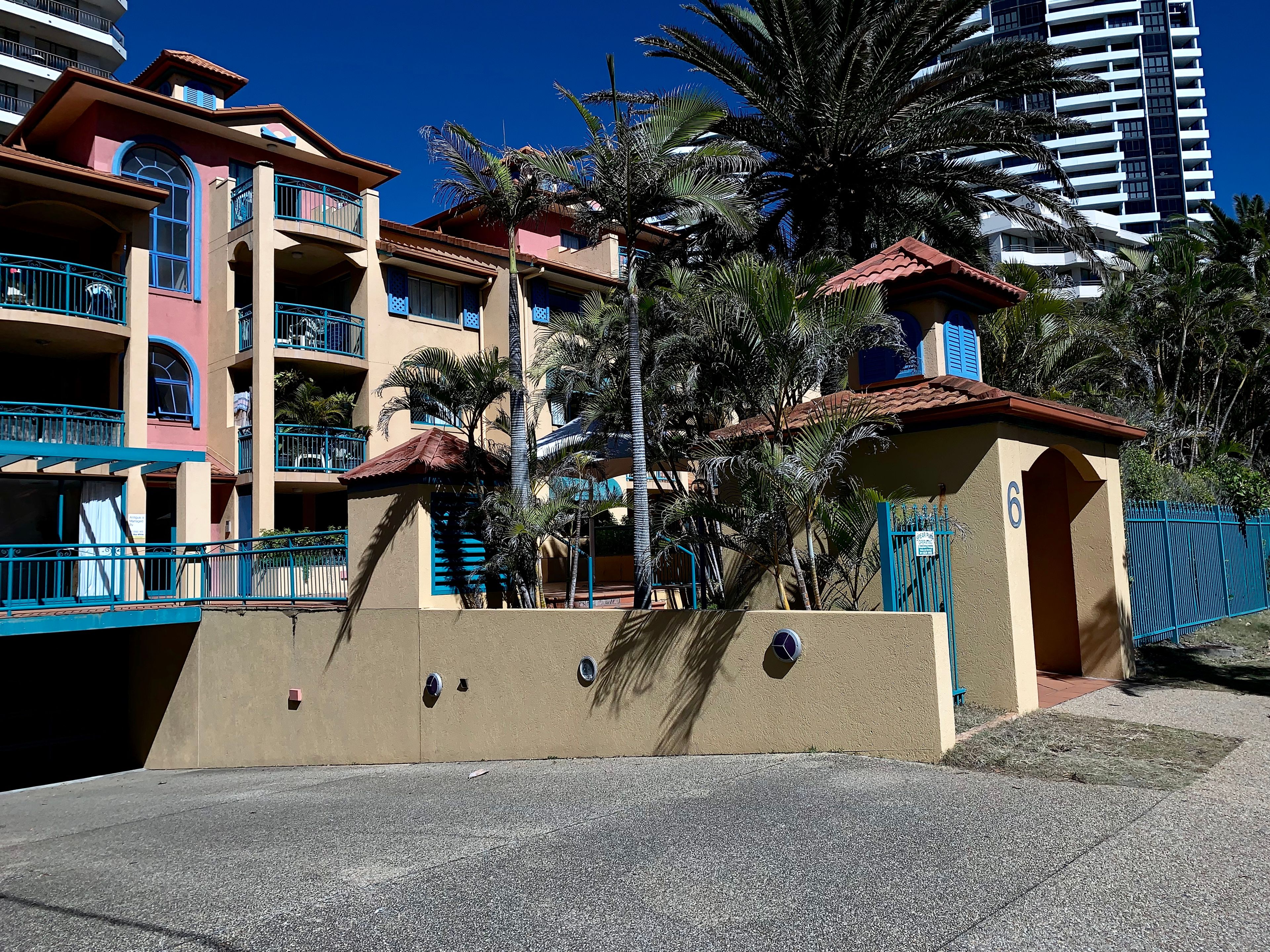 12/4-6 Queensland Avenue "Antigua Resort", Broadbeach, QLD 4218