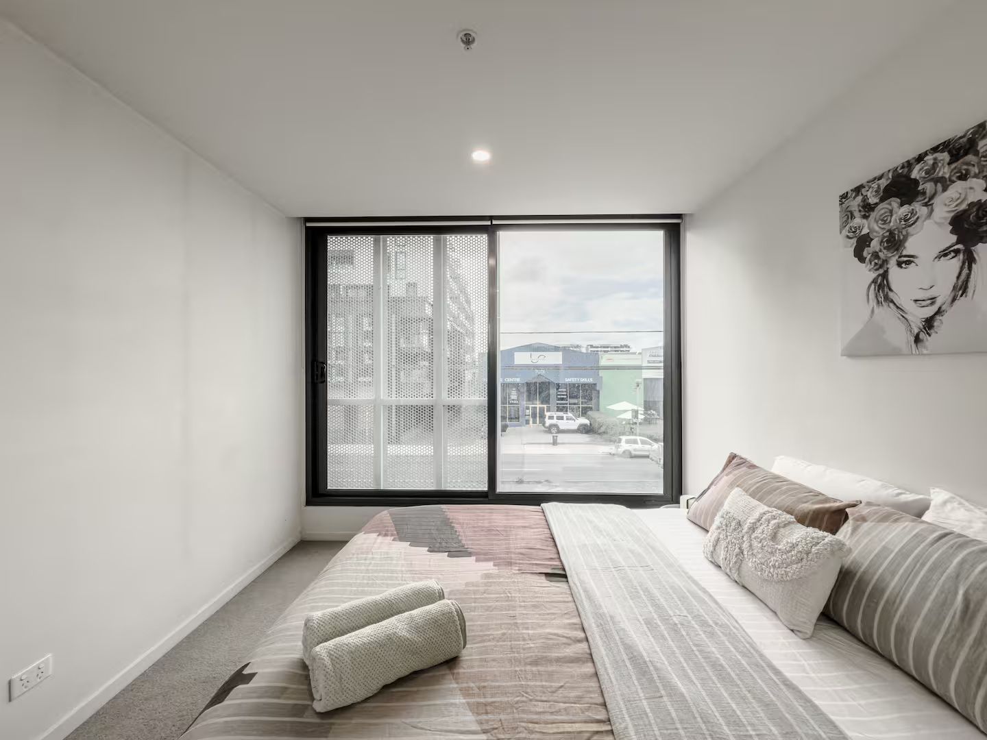 127/8 Lygon Street — photo 7 of 12