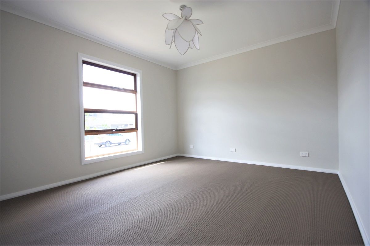 43 Milton Circuit, Oran Park, NSW 2570