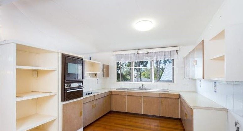 38 Fifth Avenue, St Lucia, QLD 4067