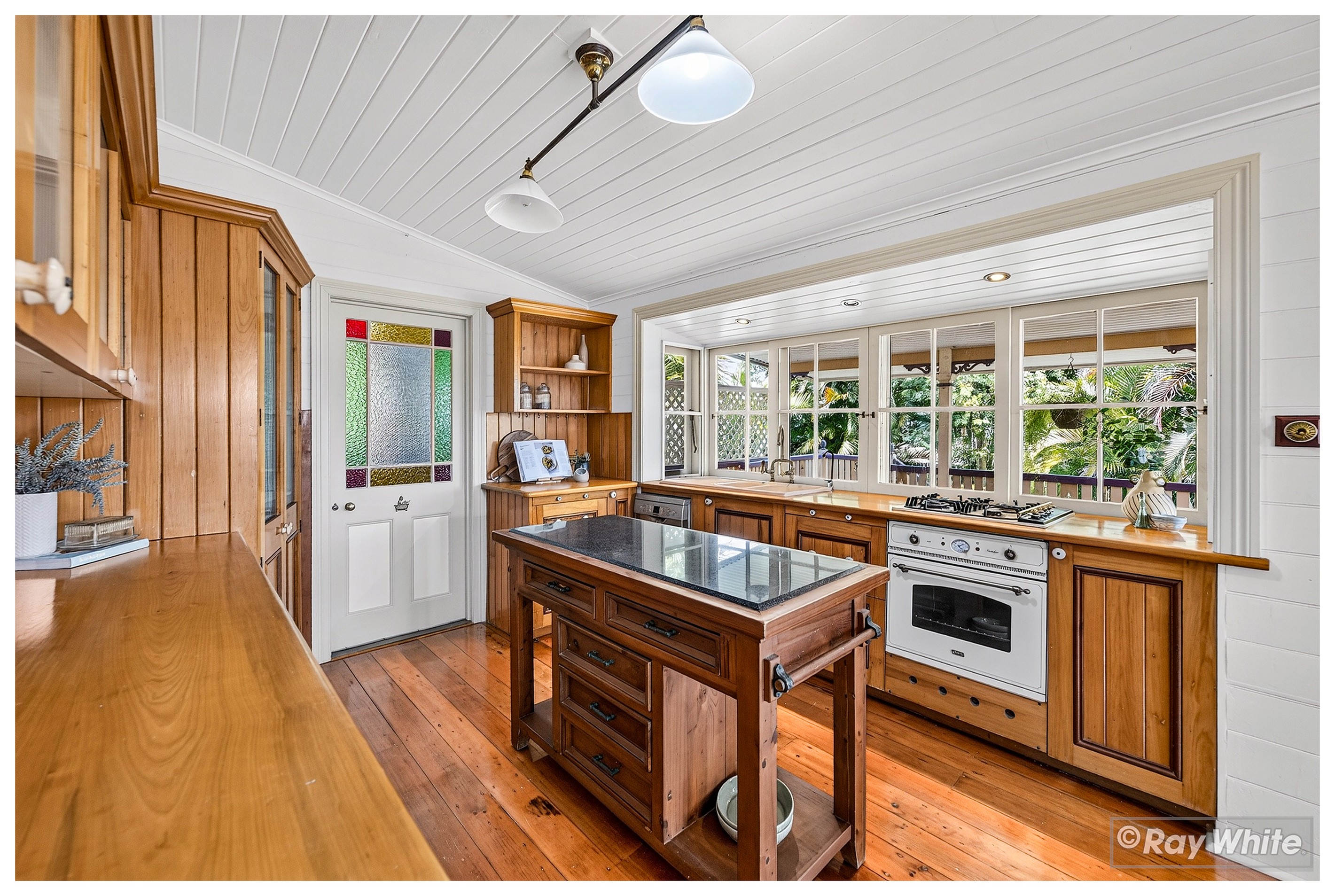 10 HARDACRE Street, Wandal, QLD 4700