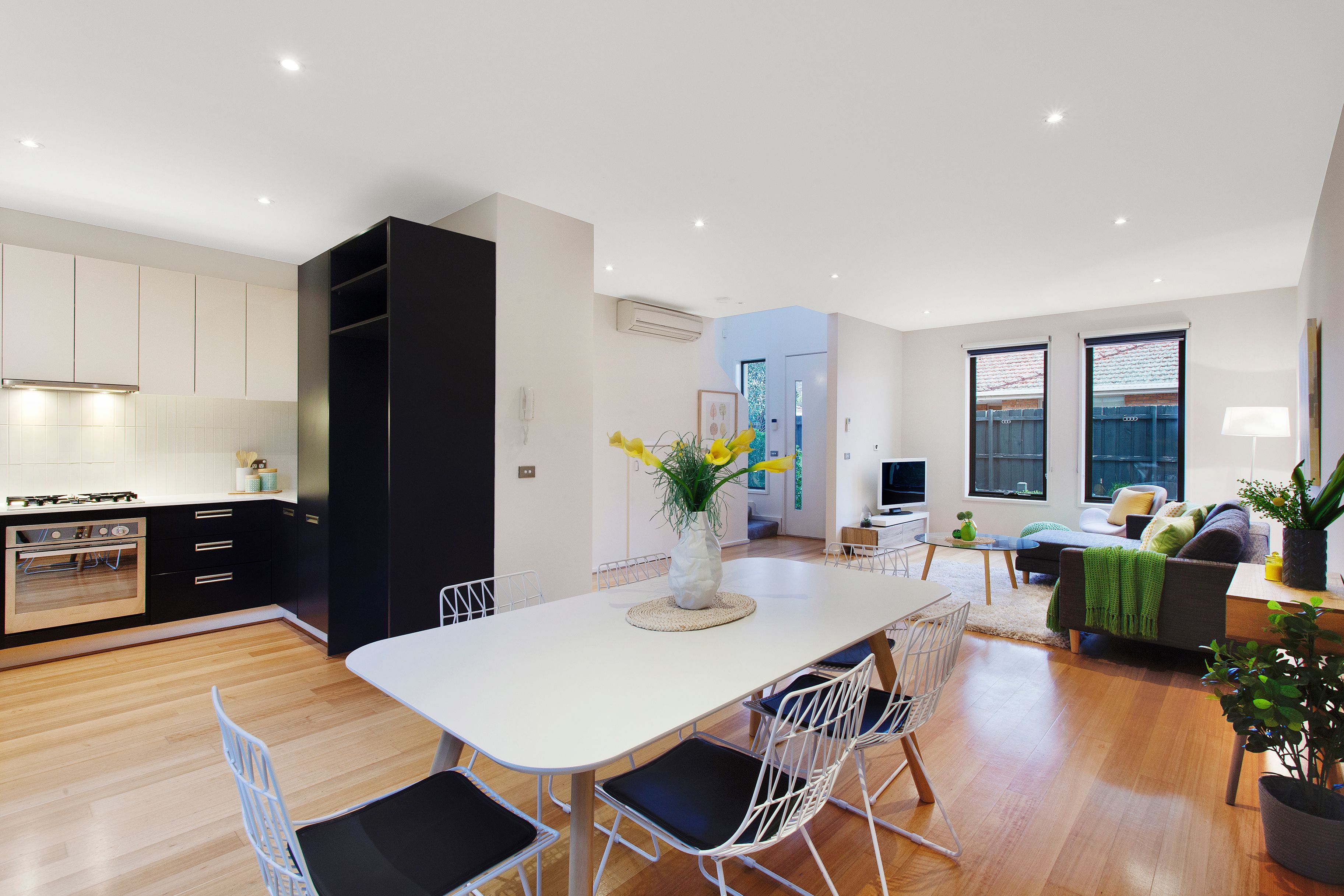 2/74 Woornack Road, Carnegie, VIC 3163