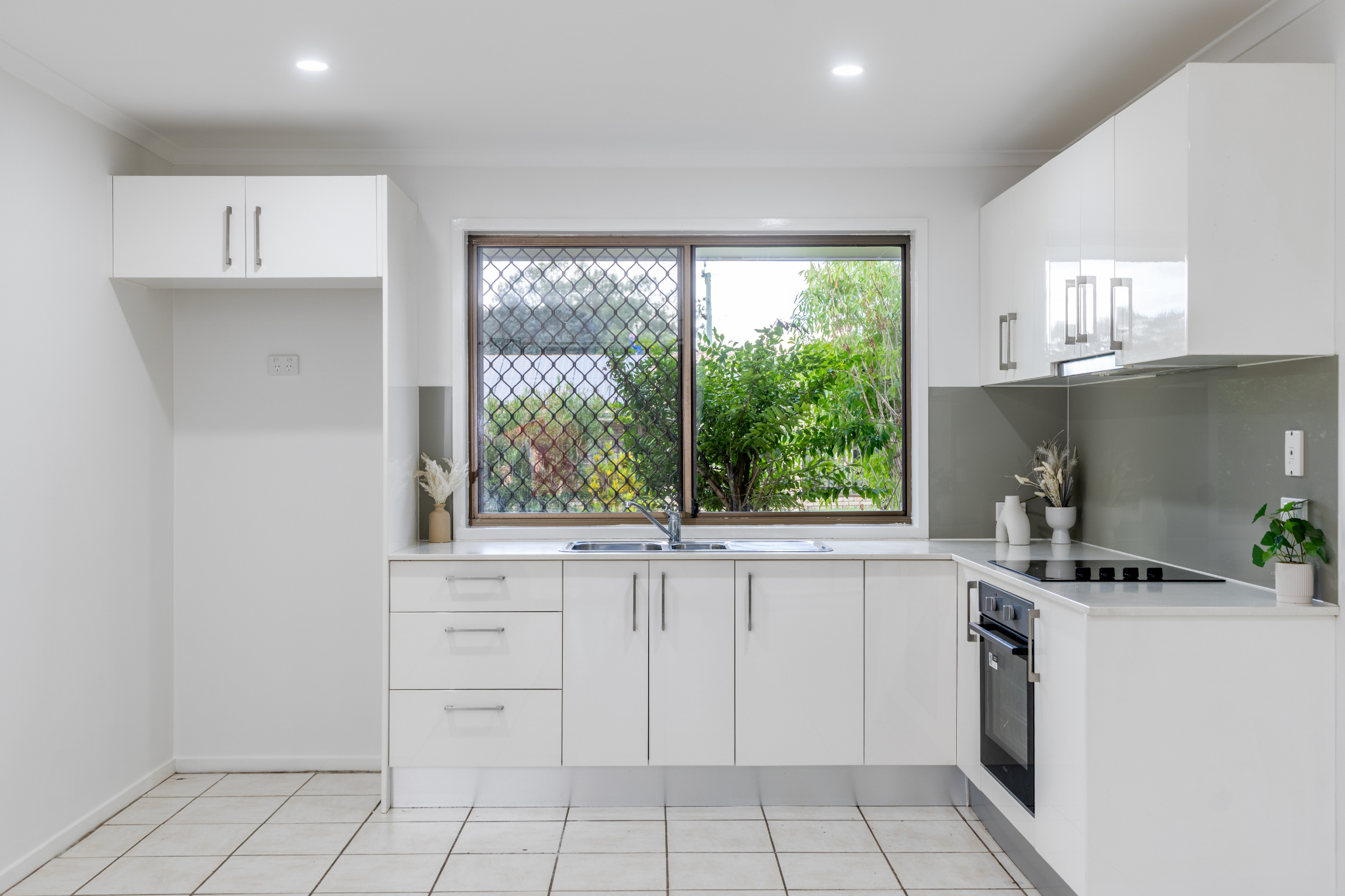 45 Bottlebrush Drive, Regents Park, QLD 4118