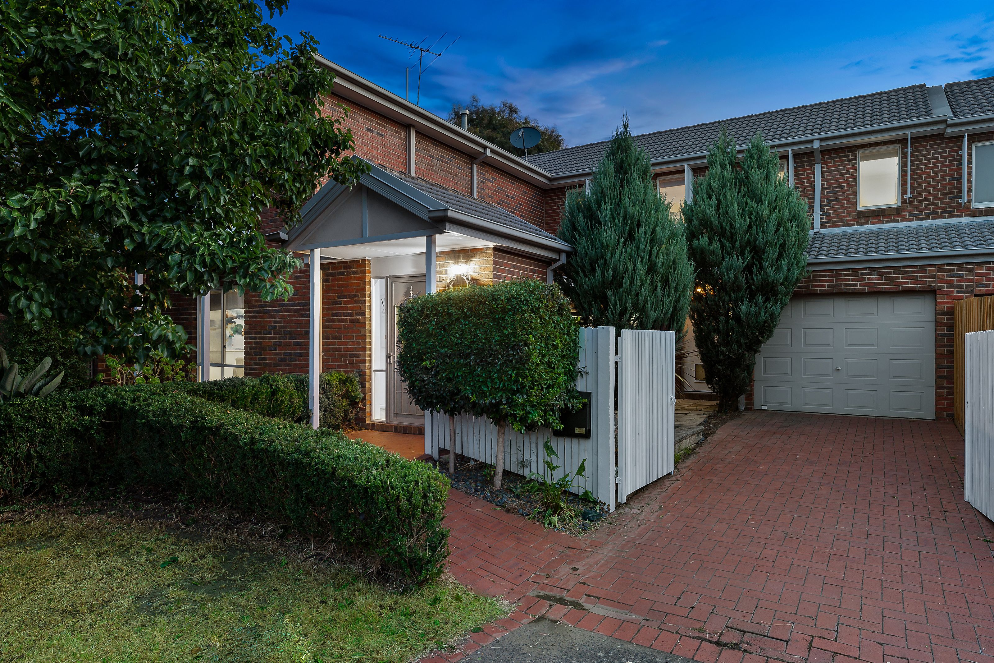 3 McKelvie Court, Glen Waverley VIC 3150