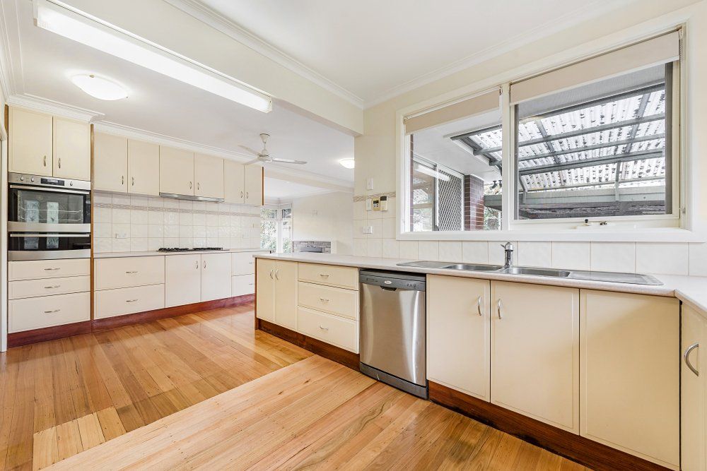 7 Sevenoaks Avenue, Croydon, VIC 3136