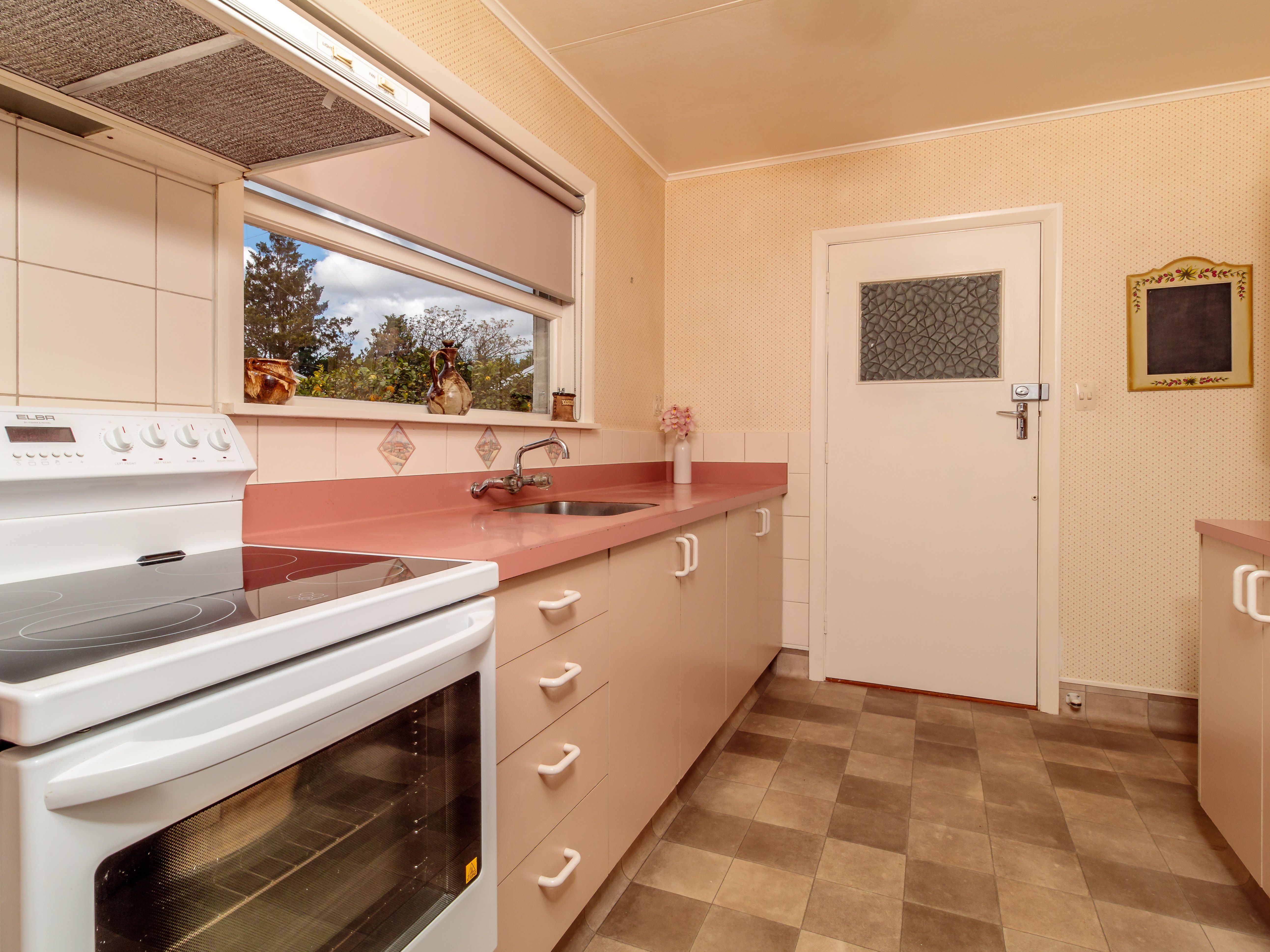 205 Sunnybank Crescent, Camberley, Hastings District
