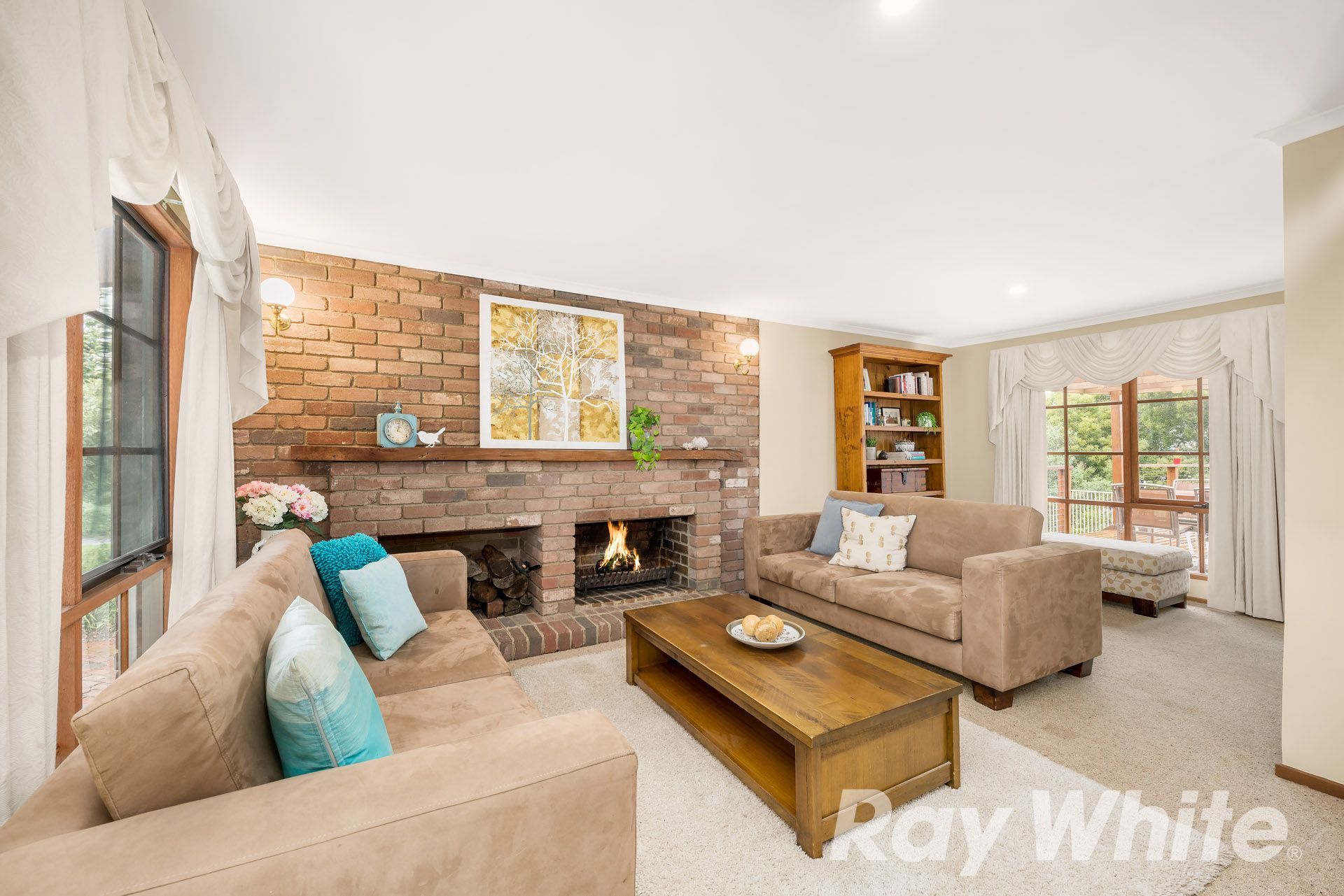 24 YARALLA Crescent, SAINT HELENA, VIC 3088