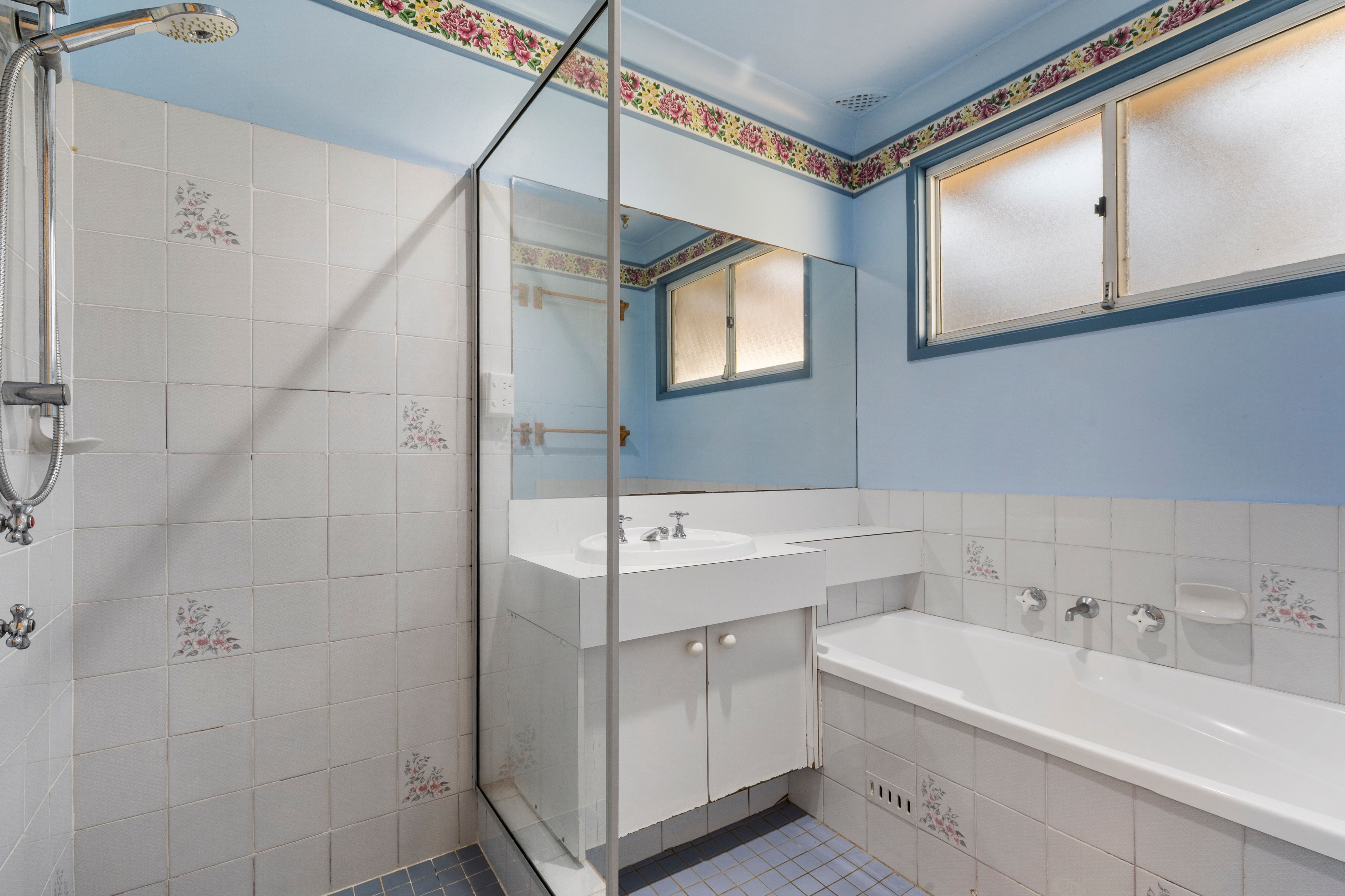 63 Godson Avenue — photo 8 of 10