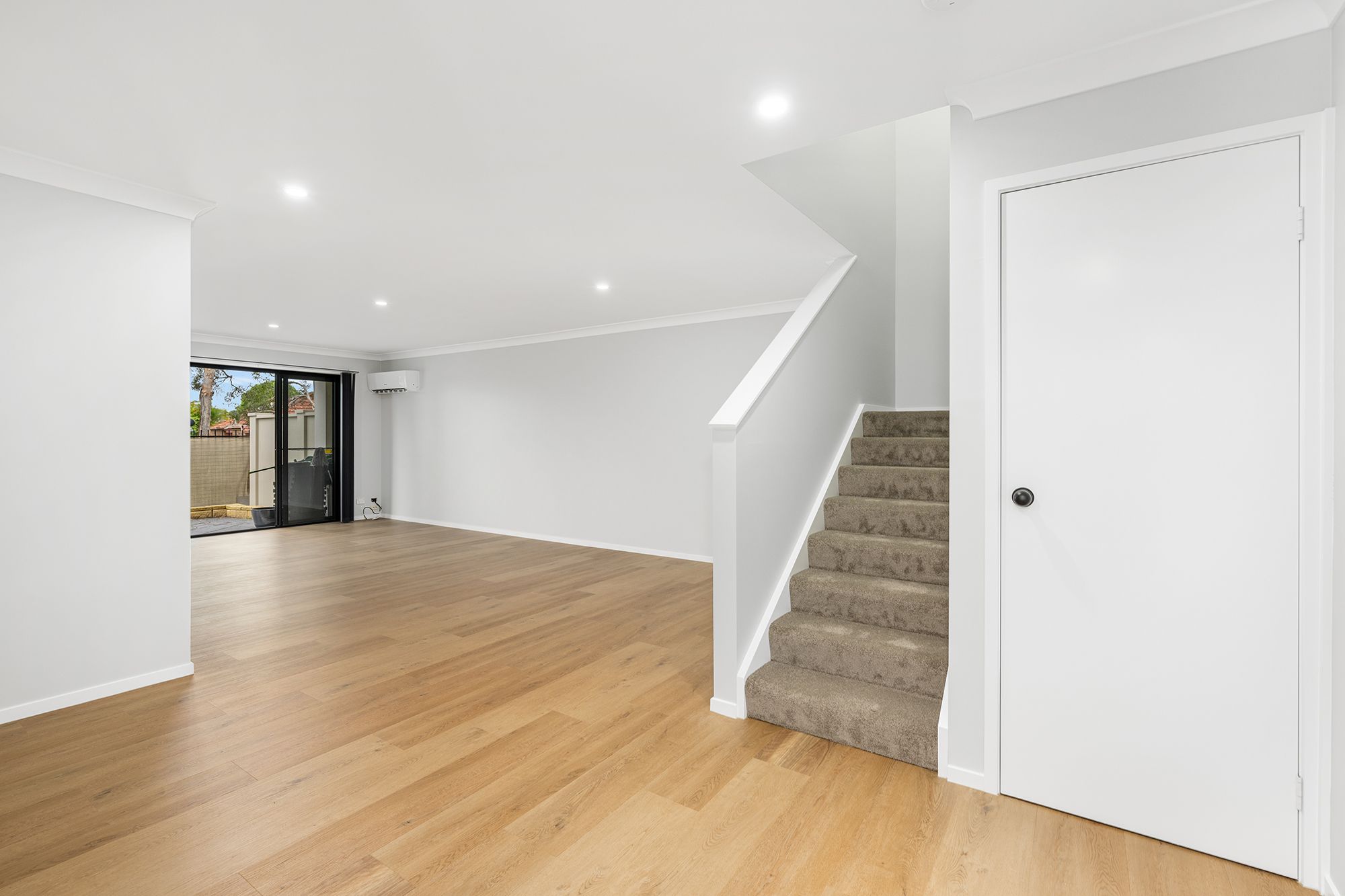 6/368 Pine Ridge Road, Coombabah, QLD 4216