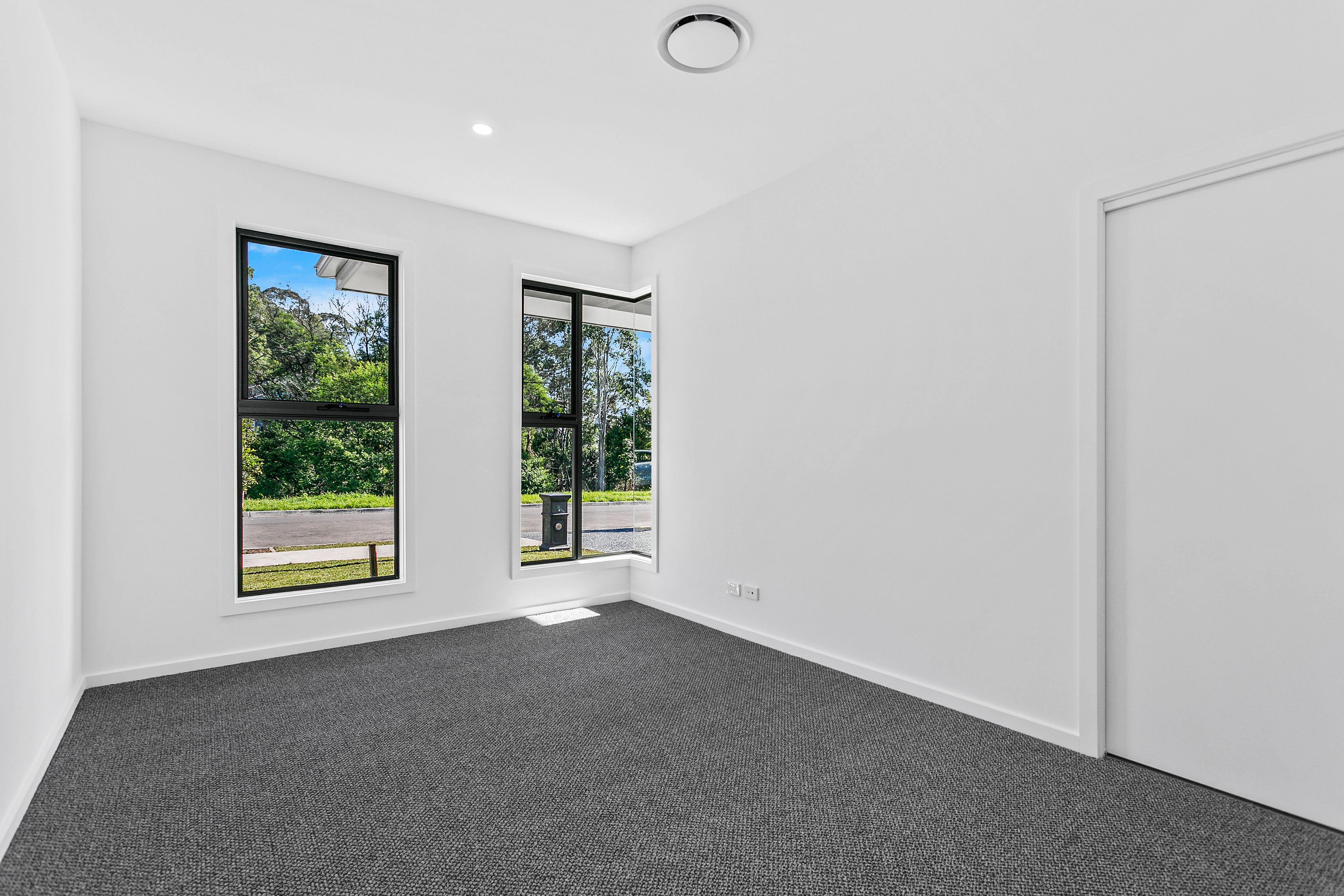 6 Yerrinbool Parade, Tullimbar, NSW 2527