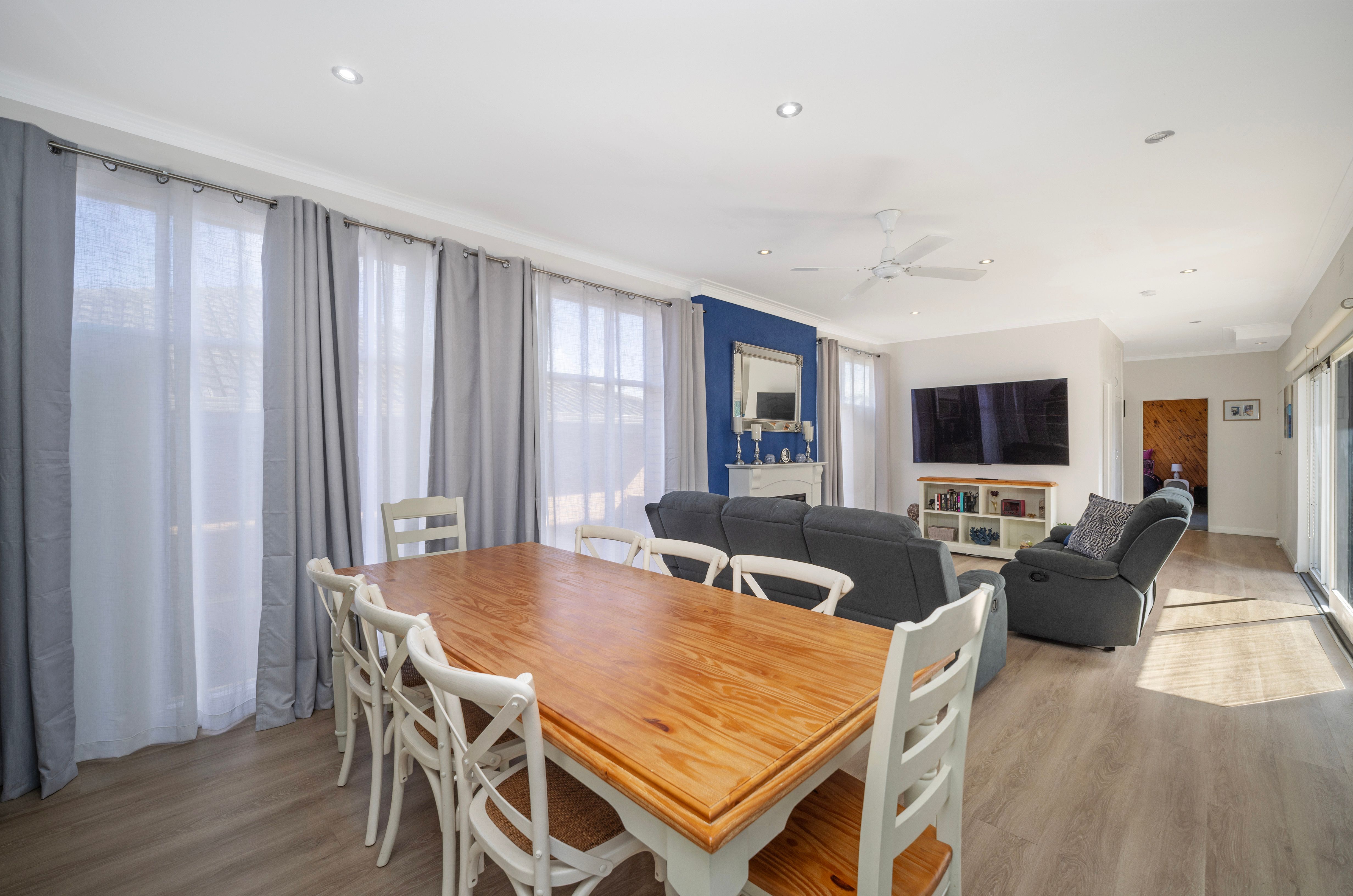 204 Moore Street — photo 4 of 11